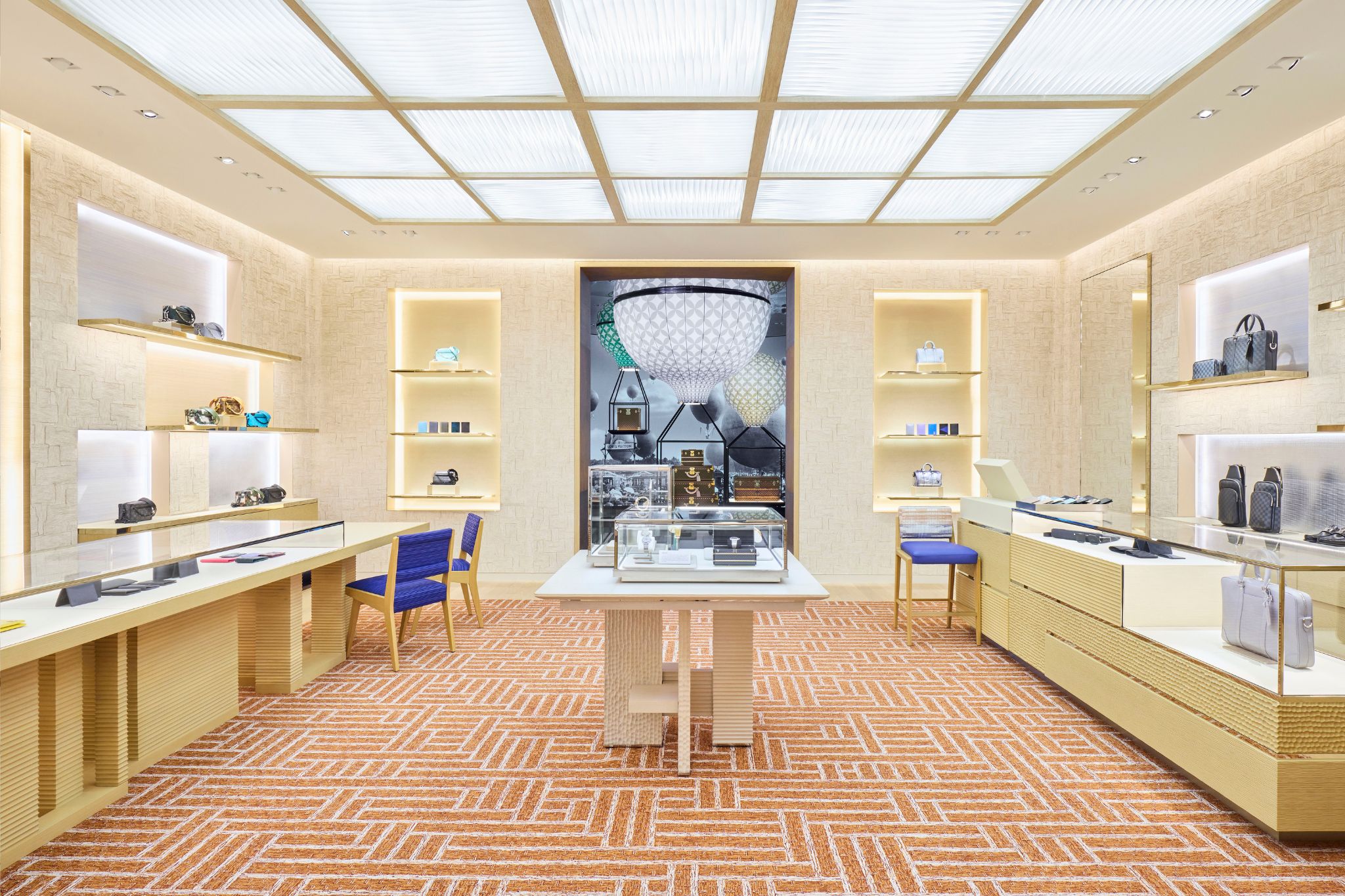 Louis Vuitton Dubai Mall Of The Emirates Store in Dubai, United Arab ...