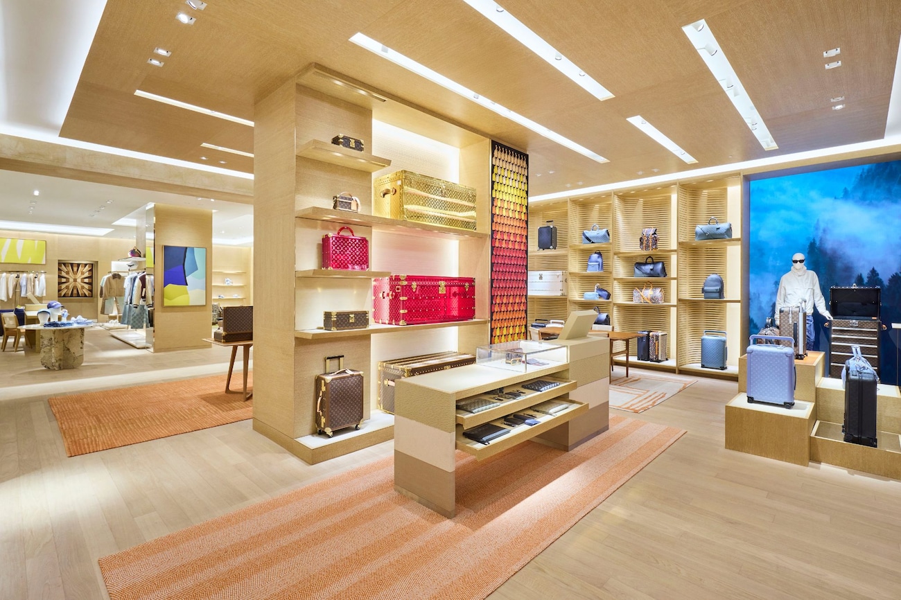 Louis Vuitton Dubai Mall Of The Emirates Store in Dubai, United Arab ...