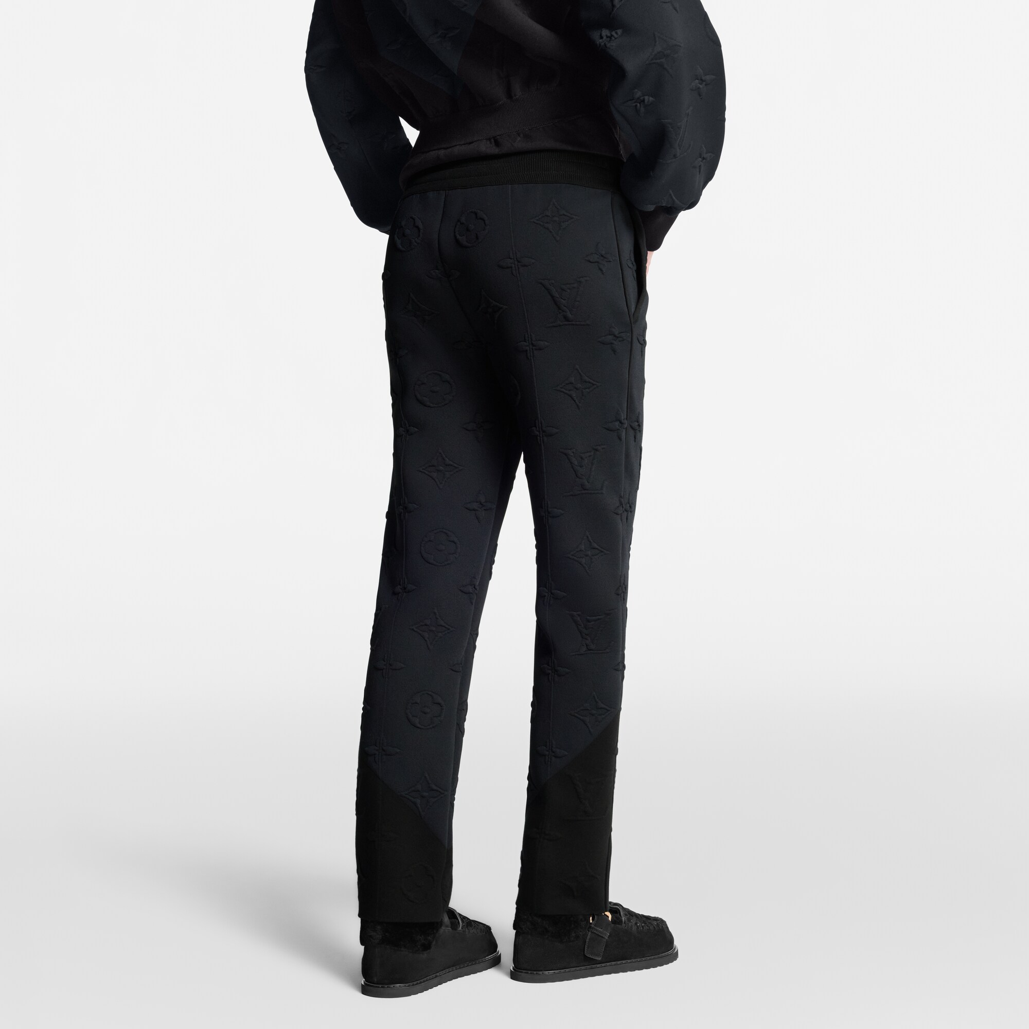 Women - 3D Monogram Jogging Trousers  Women Ready-to-Wear Trousers | LOUIS VUITTON (Product zoom)