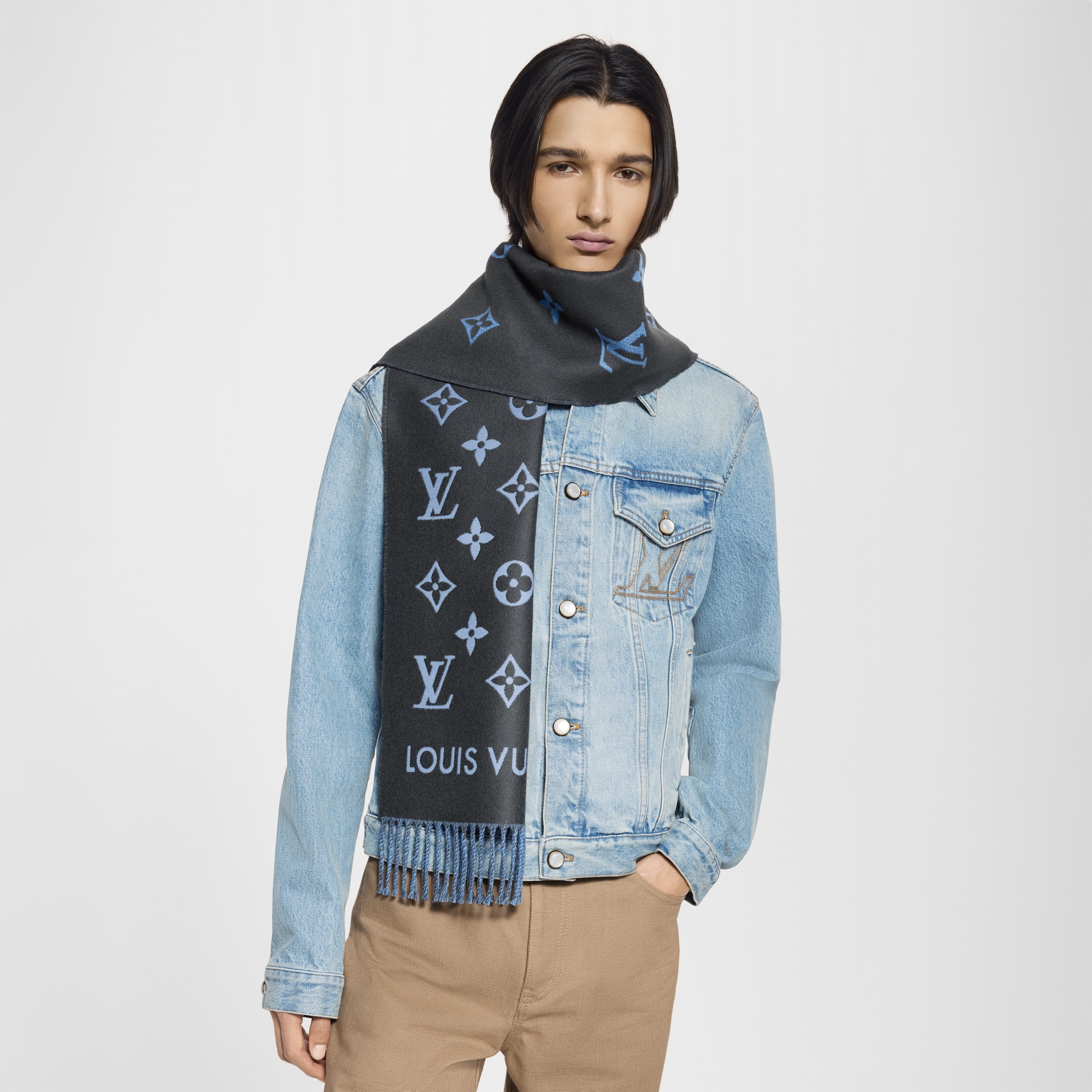 Men - All About Monogram Gradient Scarf S00 Men Accessories Scarves | LOUIS VUITTON (Product zoom)