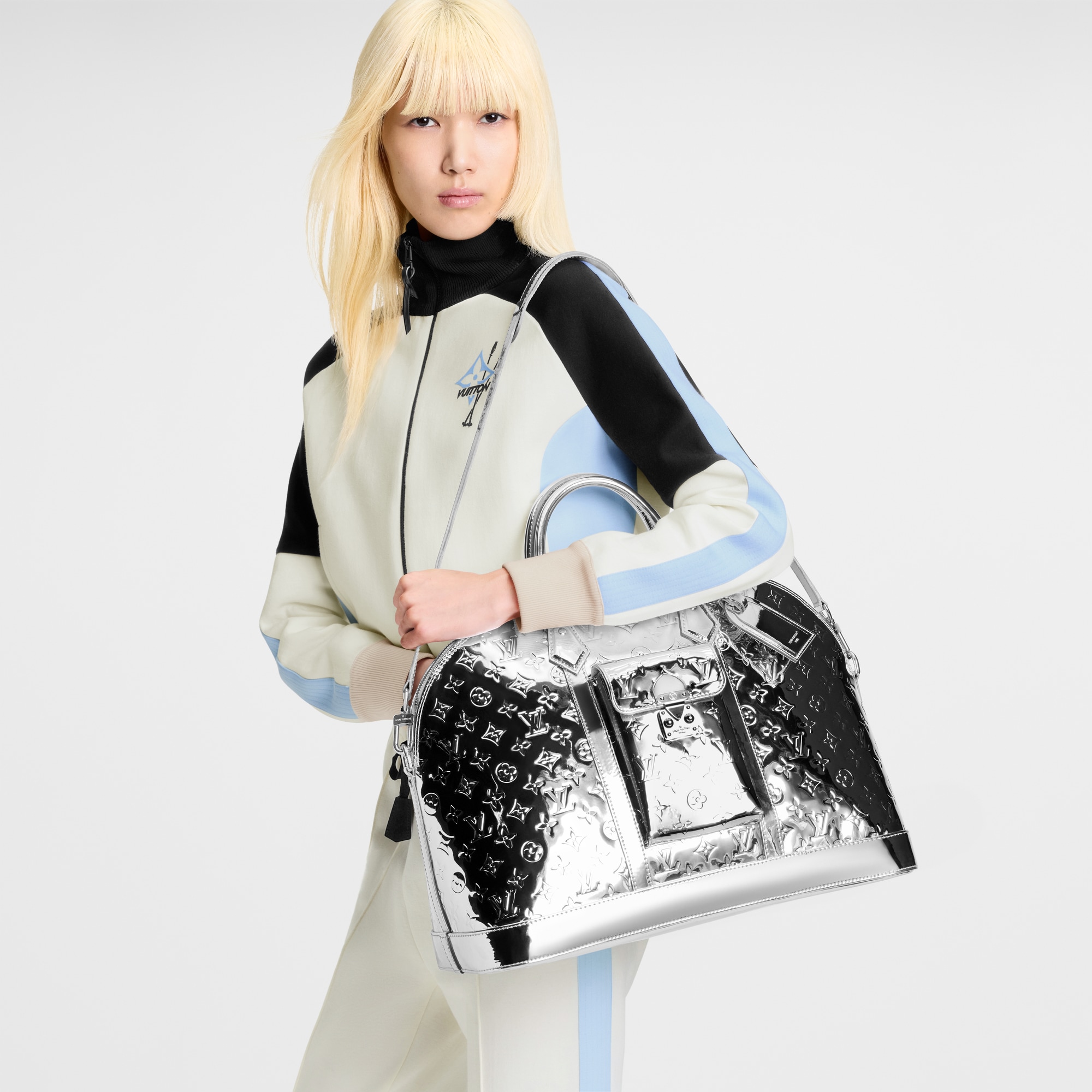 Women - Alma Travel Bag  Women Travel Softsided Luggage and Duffle Bags | LOUIS VUITTON (Product zoom)