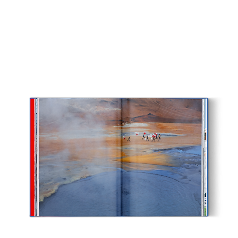 Trunks, Travel and Home - Almanach 2022 Trunks, Travel and Home Library Hard Cover Books | LOUIS VUITTON (Product zoom)