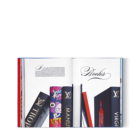 Trunks, Travel and Home - Almanach 2022 Trunks, Travel and Home Library Hard Cover Books | LOUIS VUITTON (Product zoom)
