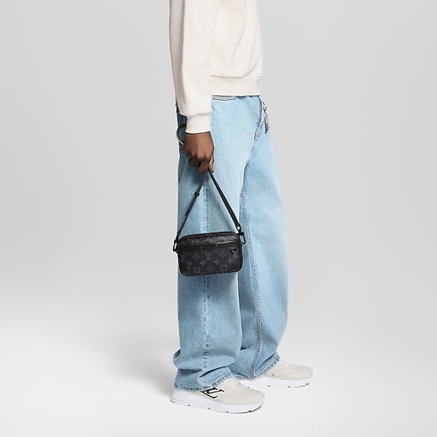 Men - Alpha Wearable Wallet Monogram Eclipse Men Bags All Collections | LOUIS VUITTON (Product zoom)