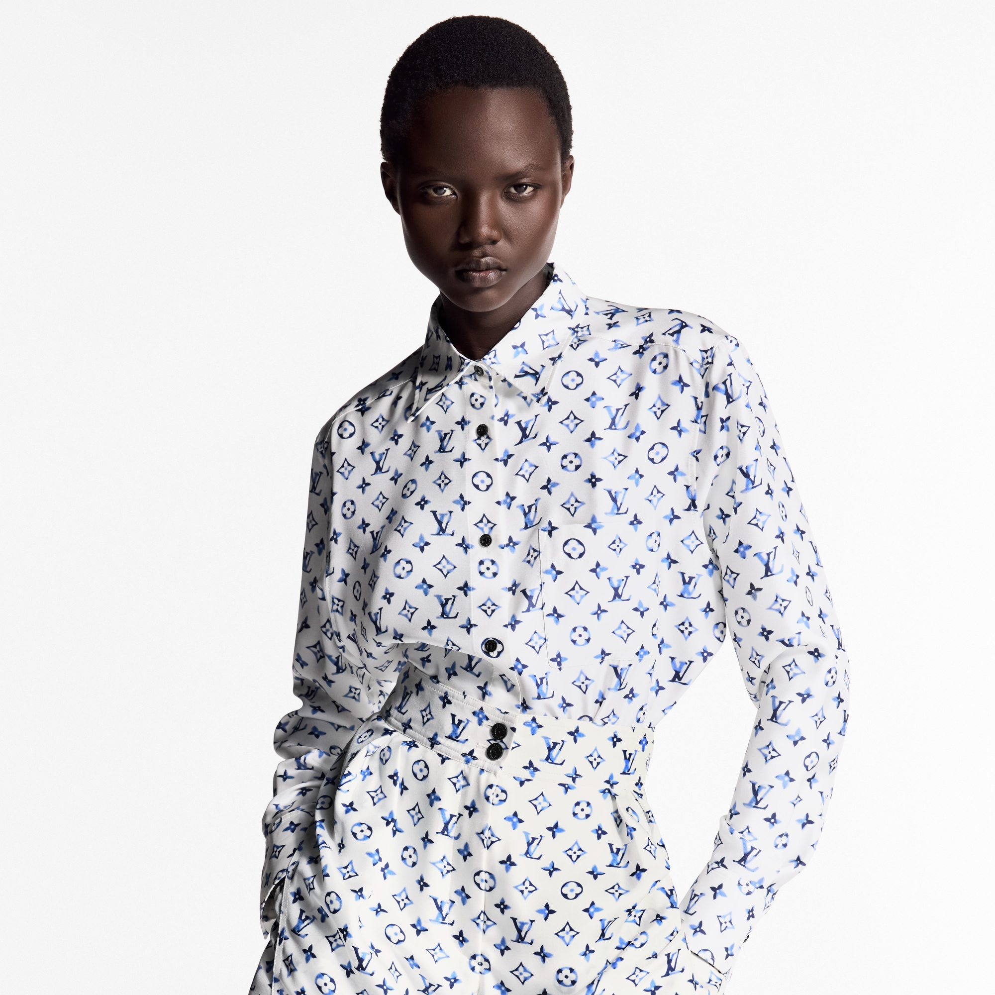 Women - Aquarelle Monogram Silk Shirt  Women Ready-to-Wear Tops | LOUIS VUITTON (Product zoom)