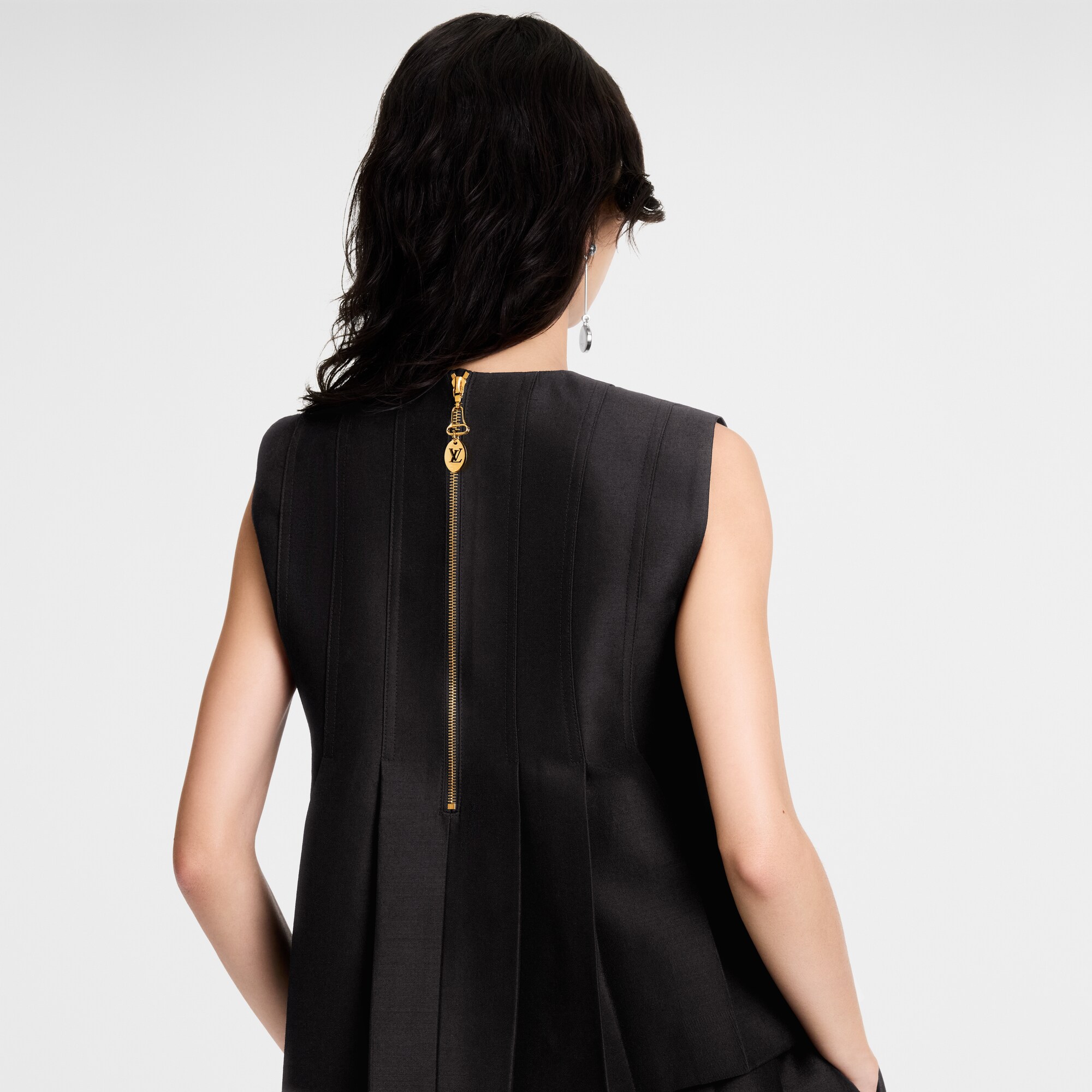 Women - Button Front Pleated Top  Women Ready-to-Wear Tops | LOUIS VUITTON (Product zoom)