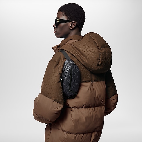 Men - Catch Bumbag Monogram Eclipse Men Bags All Collections | LOUIS VUITTON (Product zoom)