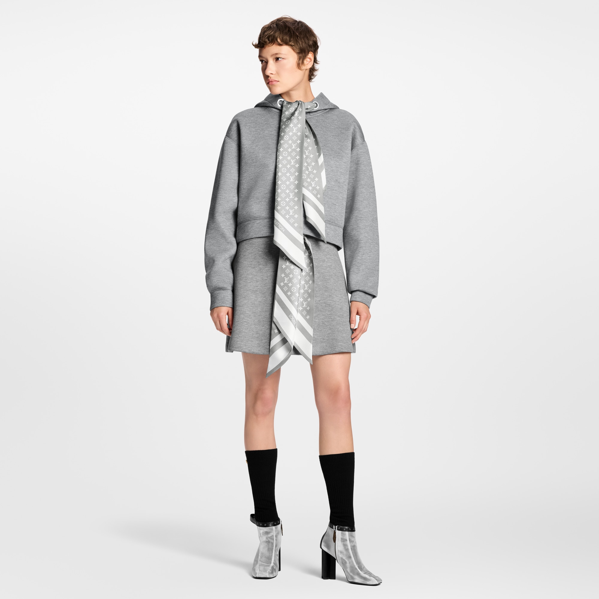 Women - Cropped Monogram Scarf Hoodie  Women Ready-to-Wear Tops | LOUIS VUITTON (Product zoom)