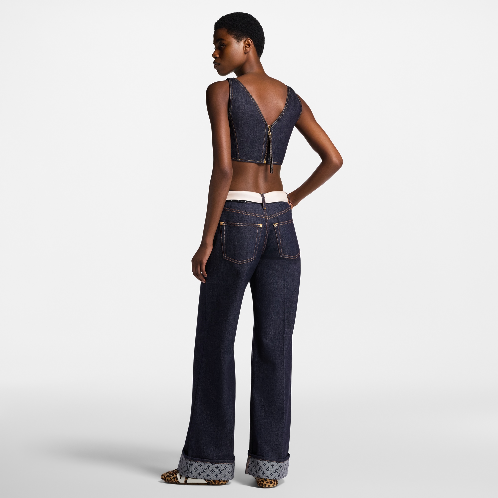 Women - Cuffed Hem Flared Jeans  Women Ready-to-Wear Trousers | LOUIS VUITTON (Product zoom)