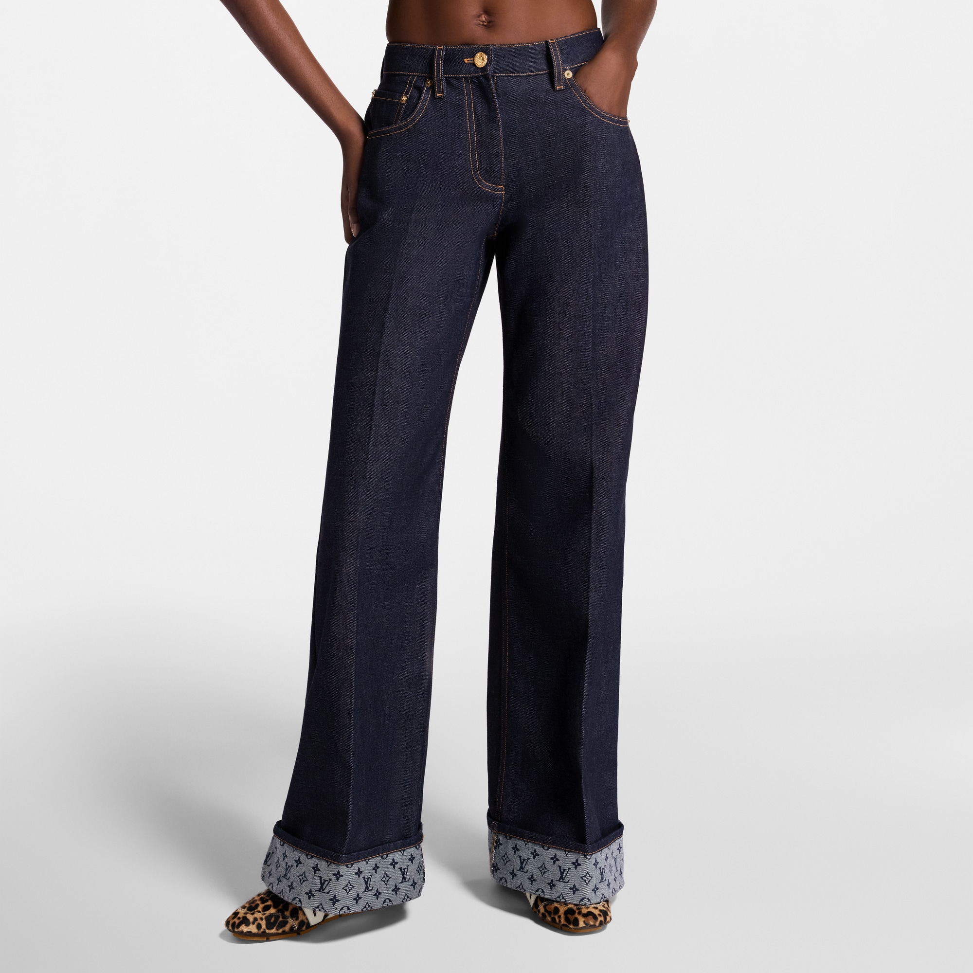 Women - Cuffed Hem Flared Jeans  Women Ready-to-Wear Trousers | LOUIS VUITTON (Product zoom)