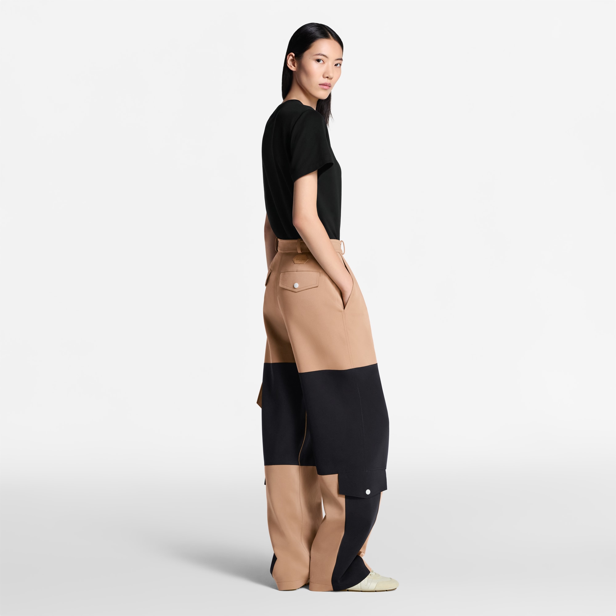 Women - Cursive Signature T-Shirt  Women Ready-to-Wear Tops | LOUIS VUITTON (Product zoom)