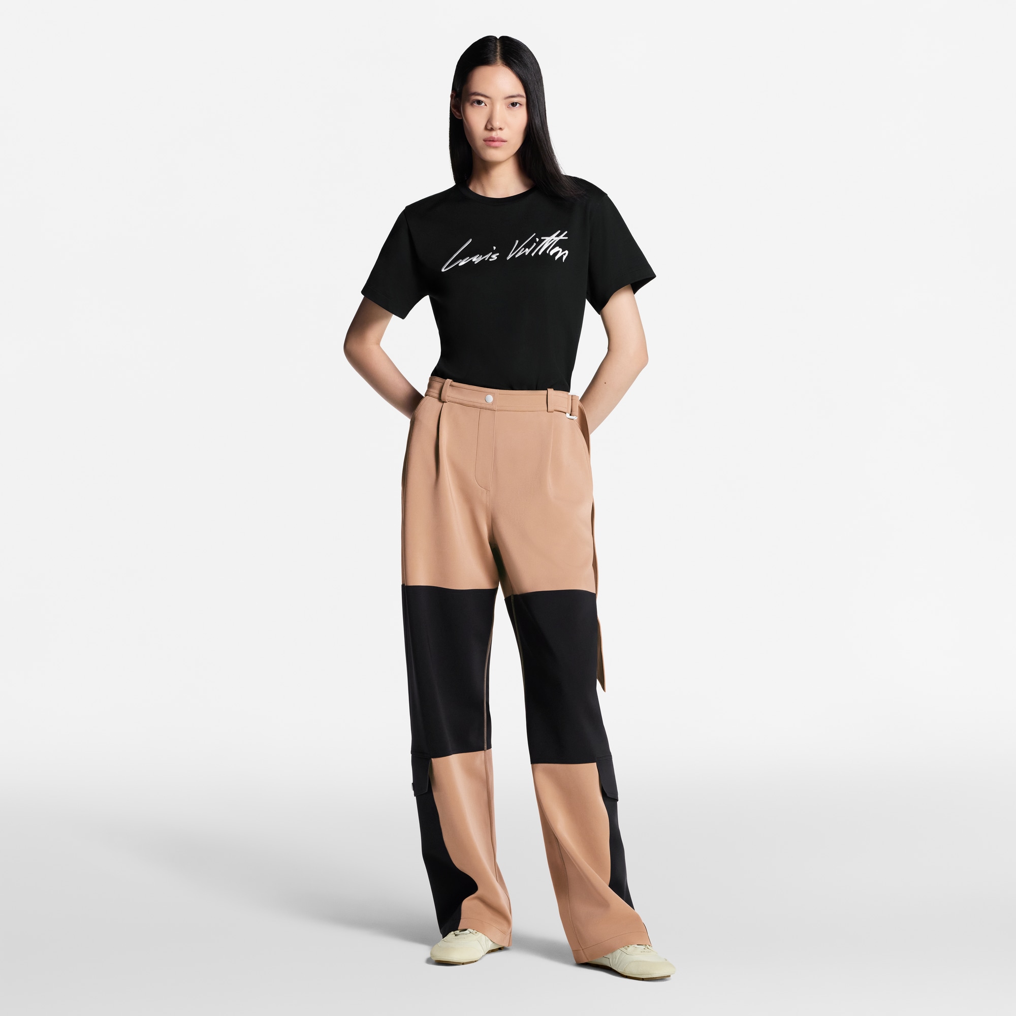 Women - Cursive Signature T-Shirt  Women Ready-to-Wear Tops | LOUIS VUITTON (Product zoom)