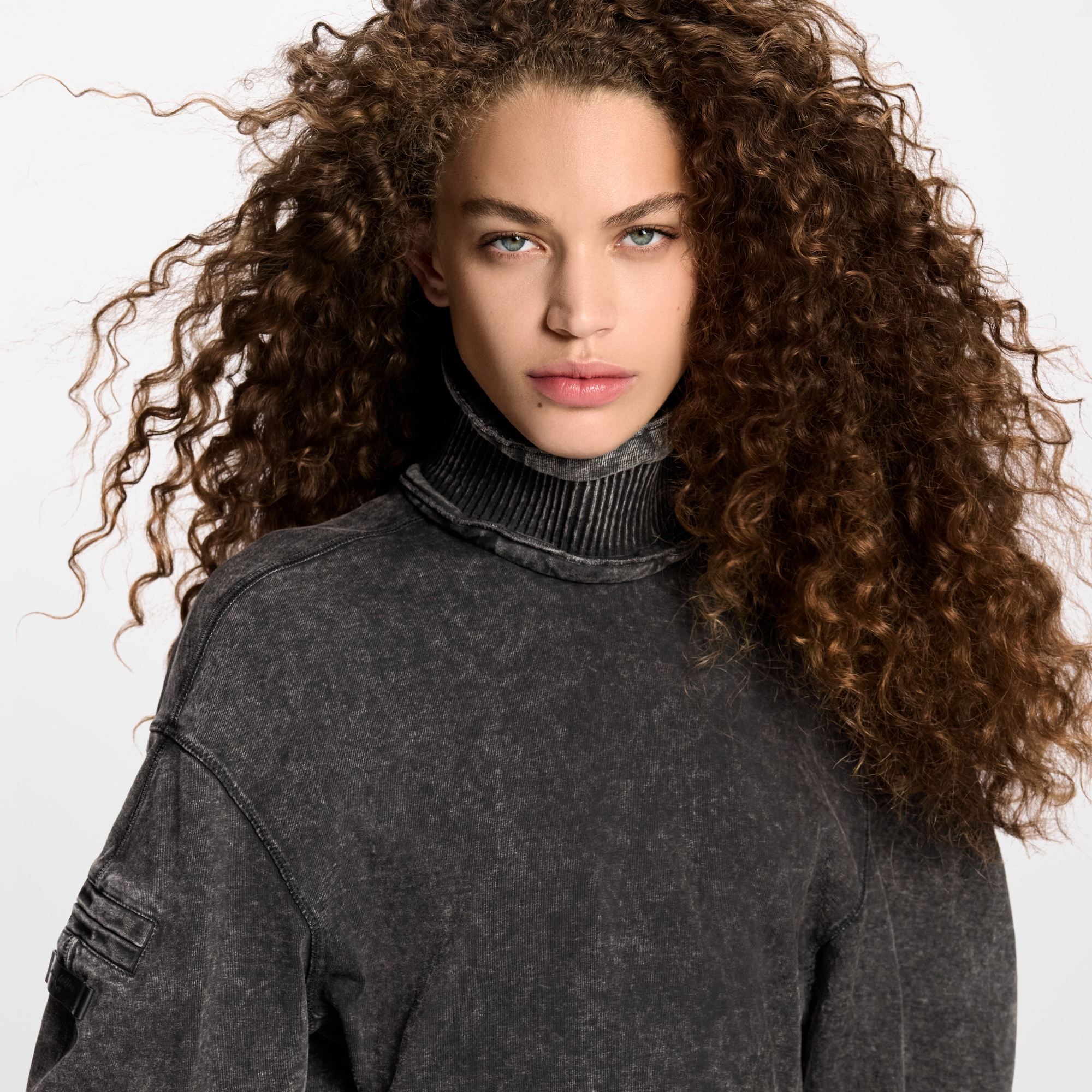 Women - Curve Hem Sweater  Women Ready-to-Wear Tops | LOUIS VUITTON (Product zoom)