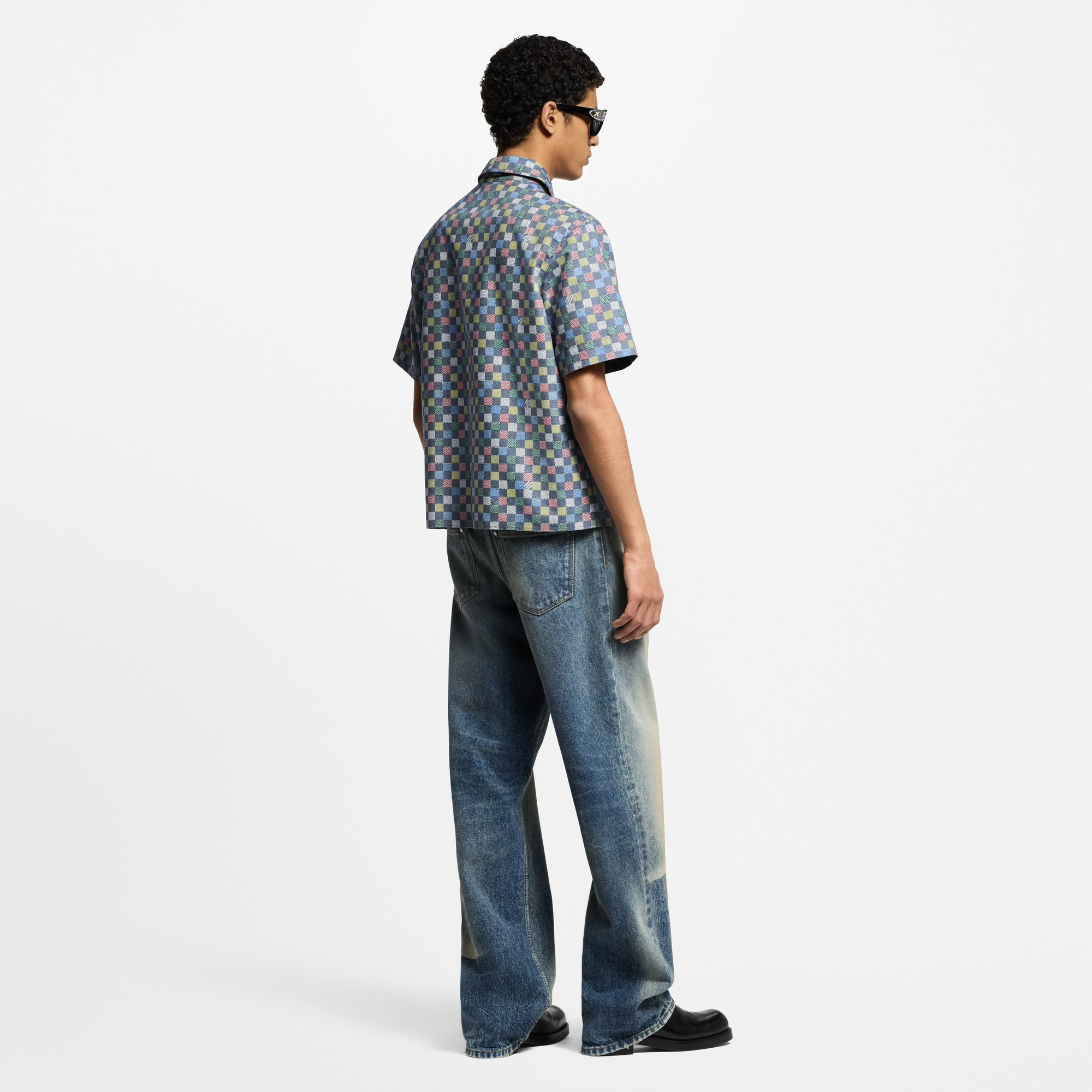 Men - Damier Chambray Short-Sleeved Shirt  Men Ready-to-Wear Shirts | LOUIS VUITTON (Product zoom)