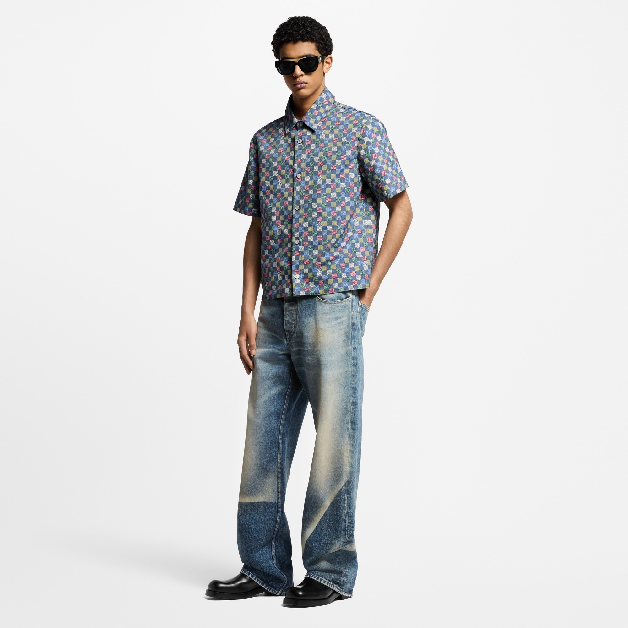 Men - Damier Chambray Short-Sleeved Shirt  Men Ready-to-Wear Shirts | LOUIS VUITTON (Product zoom)