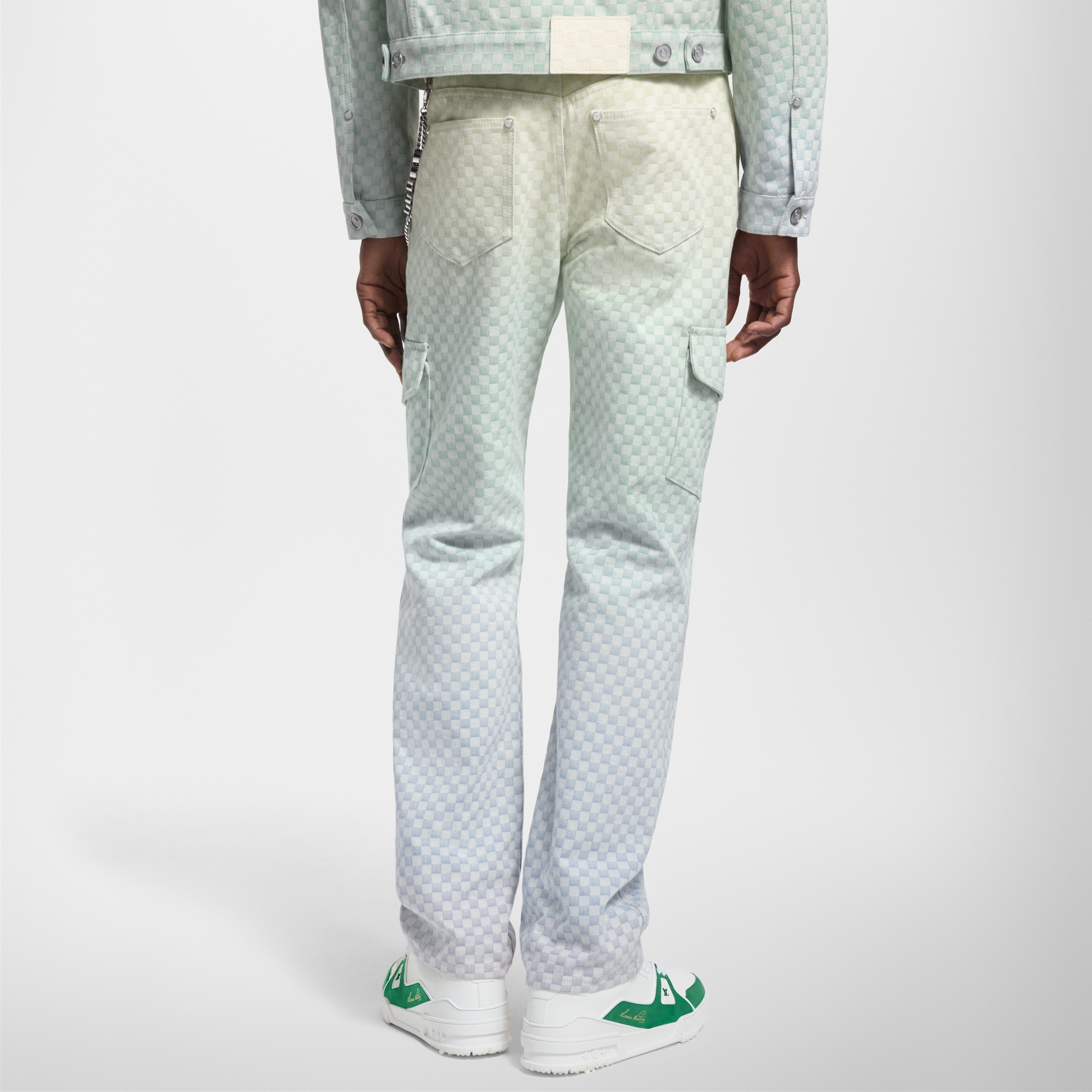 Men - Damier Gradient Jacquard Denim Cargo Trousers  Men Ready-to-Wear Denim Collection | LOUIS VUITTON (Product zoom)