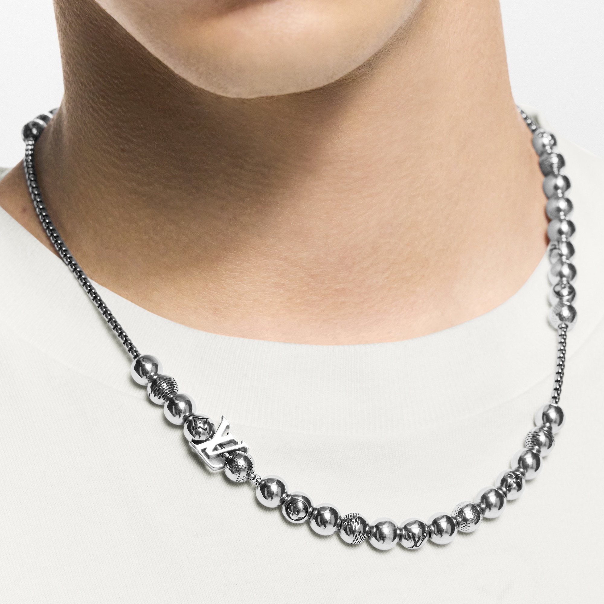 Men - Damier Staples Ball Necklace S00 Men Fashion Jewellery Necklaces and Pendants | LOUIS VUITTON (Product zoom)