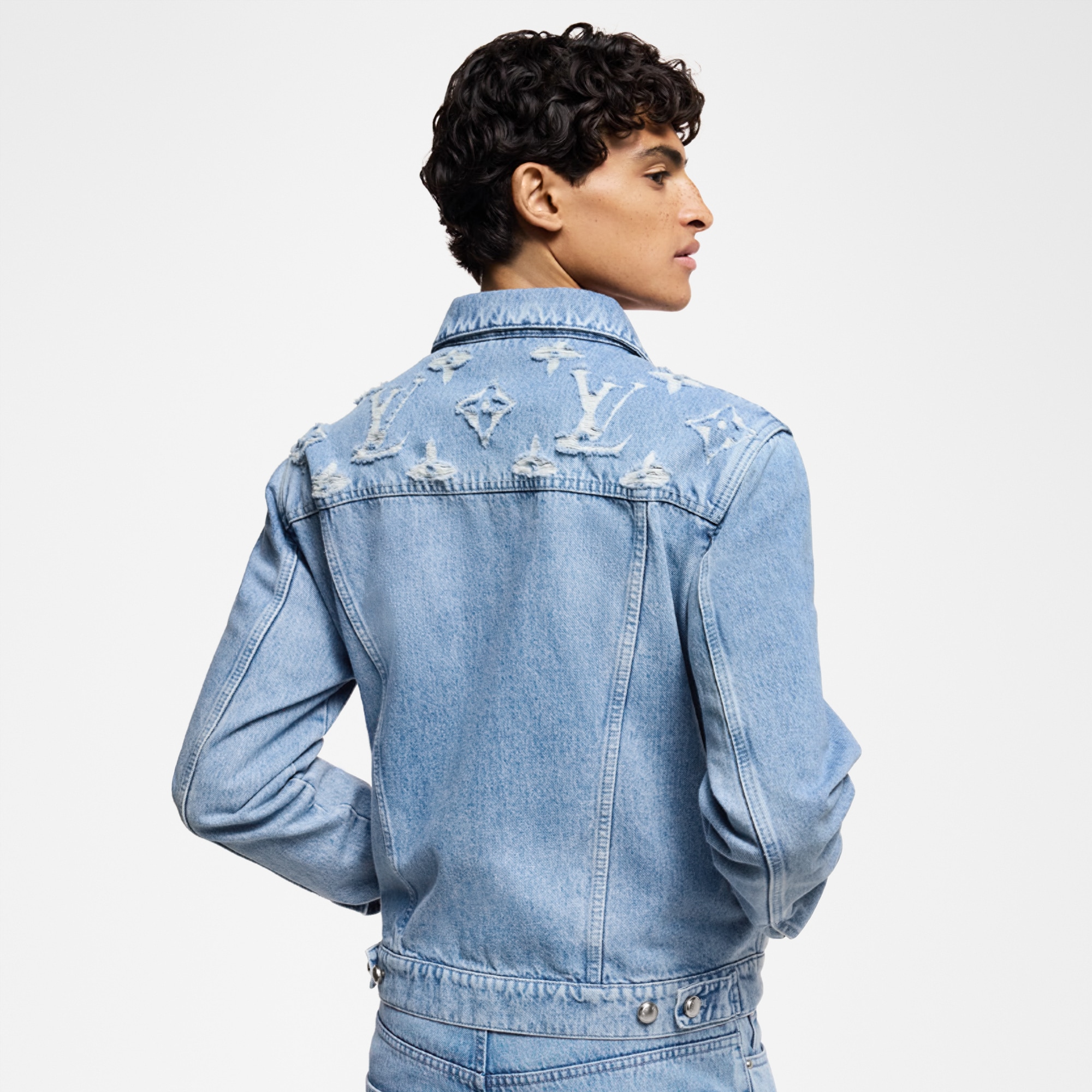 Men - Denim Trucker Jacket  Men Ready-to-Wear Outerwear and Coats | LOUIS VUITTON (Product zoom)