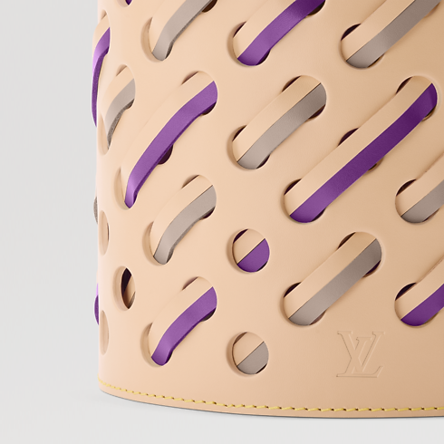 Trunks, Travel and Home - Diago High Vase Trunks, Travel and Home Home and Art of Dining Decoration | LOUIS VUITTON (Product zoom)