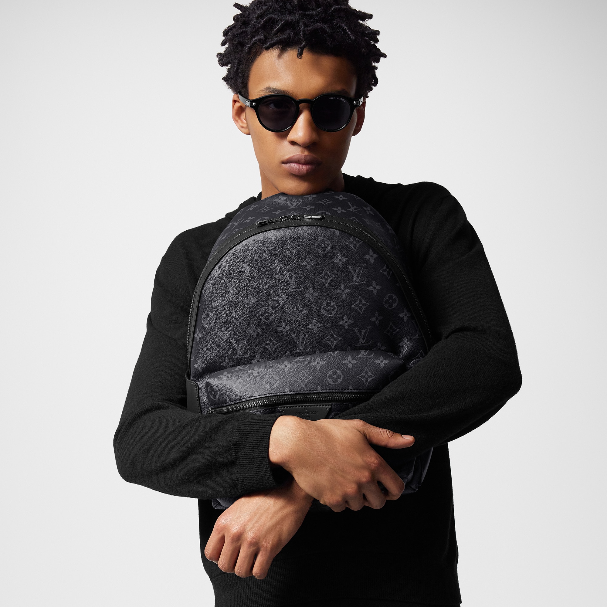 Men - Discovery PM Backpack Monogram Eclipse Men Bags All Collections | LOUIS VUITTON (Product zoom)
