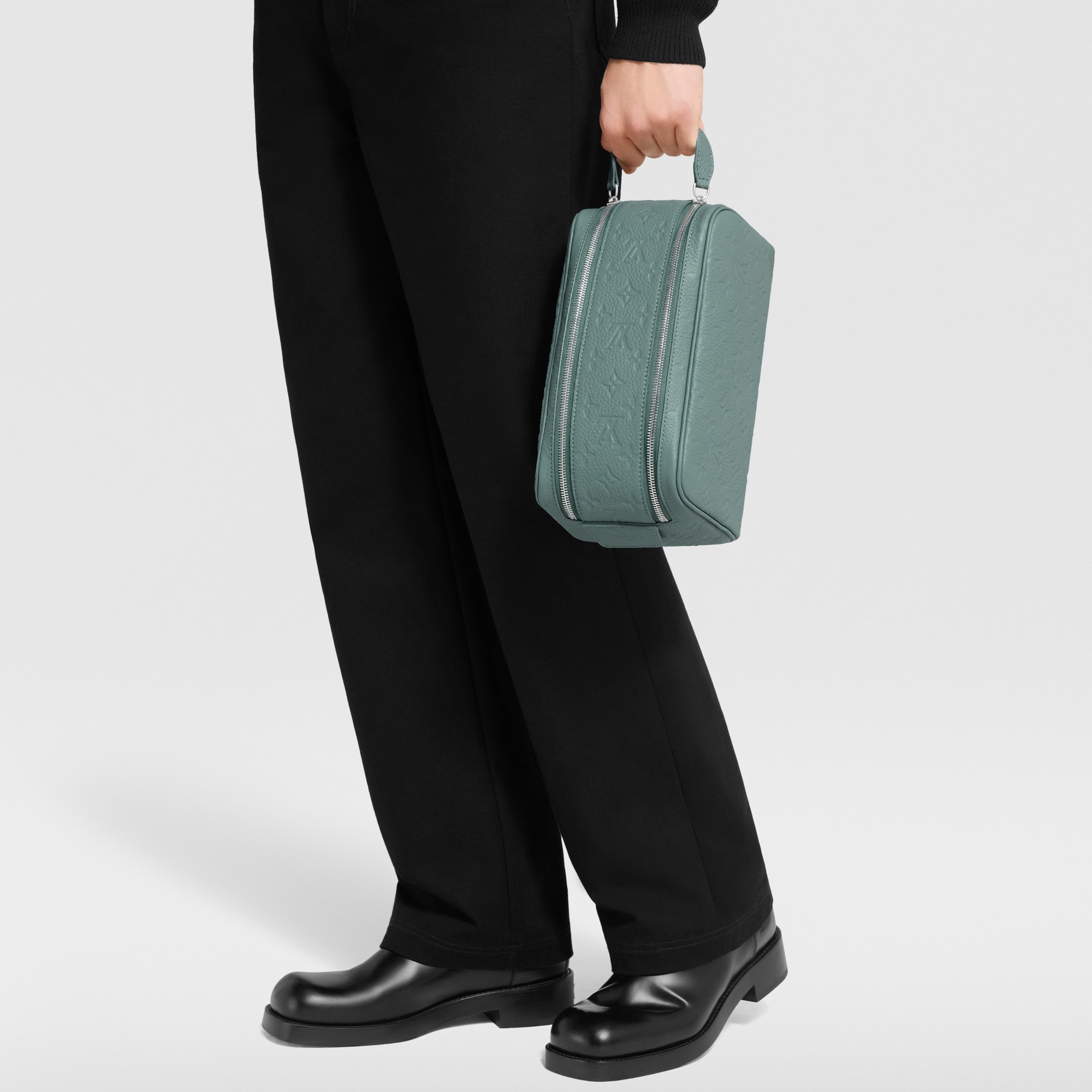 Men - Dopp Kit Toiletry Bag Taurillon Monogram Men Travel Travel Accessories and Organisers | LOUIS VUITTON (Product zoom)