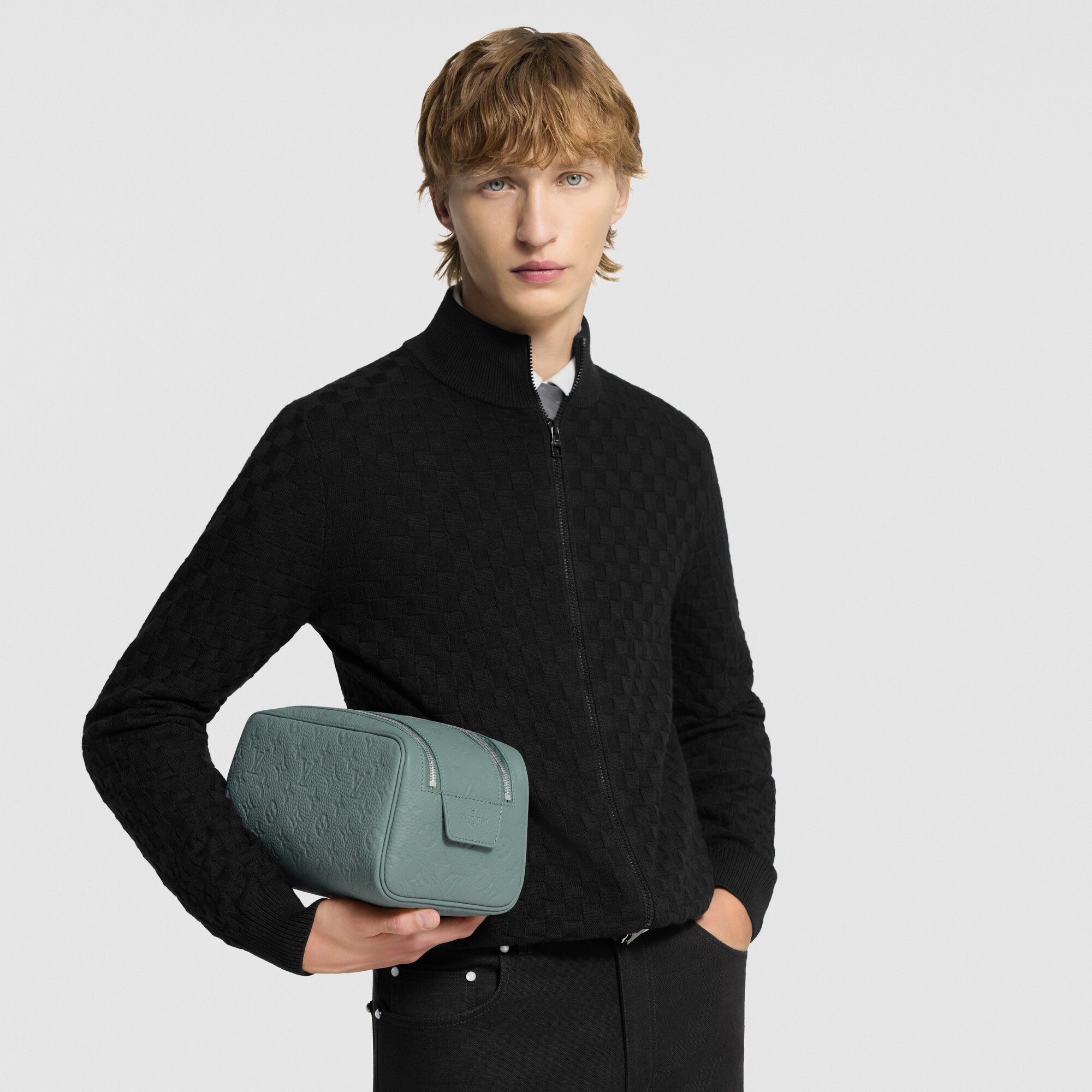 Men - Dopp Kit Toiletry Bag Taurillon Monogram Men Travel Travel Accessories and Organisers | LOUIS VUITTON (Product zoom)