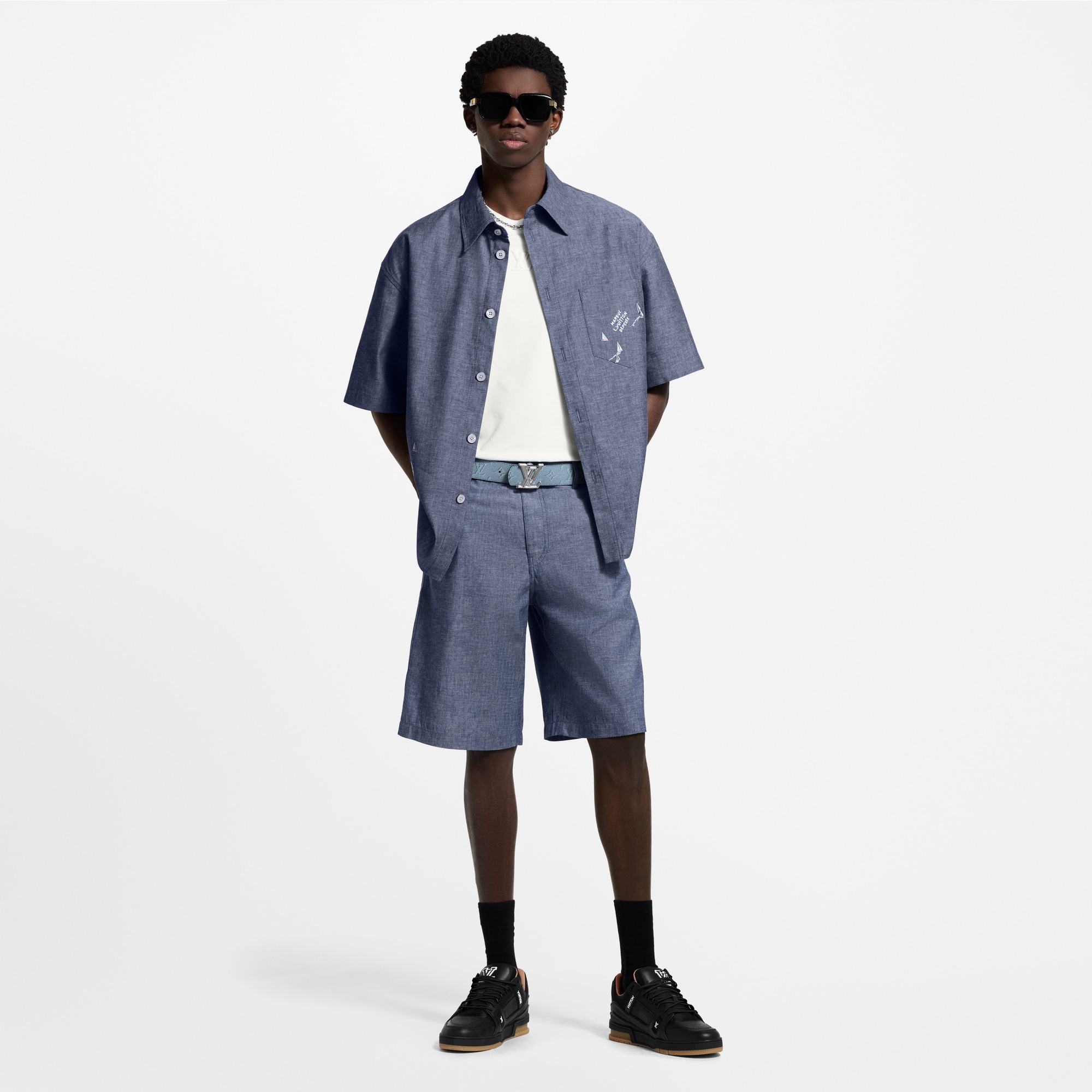 Men - Embroidered Chambray Short-Sleeved Shirt  Men Ready-to-Wear Shirts | LOUIS VUITTON (Product zoom)