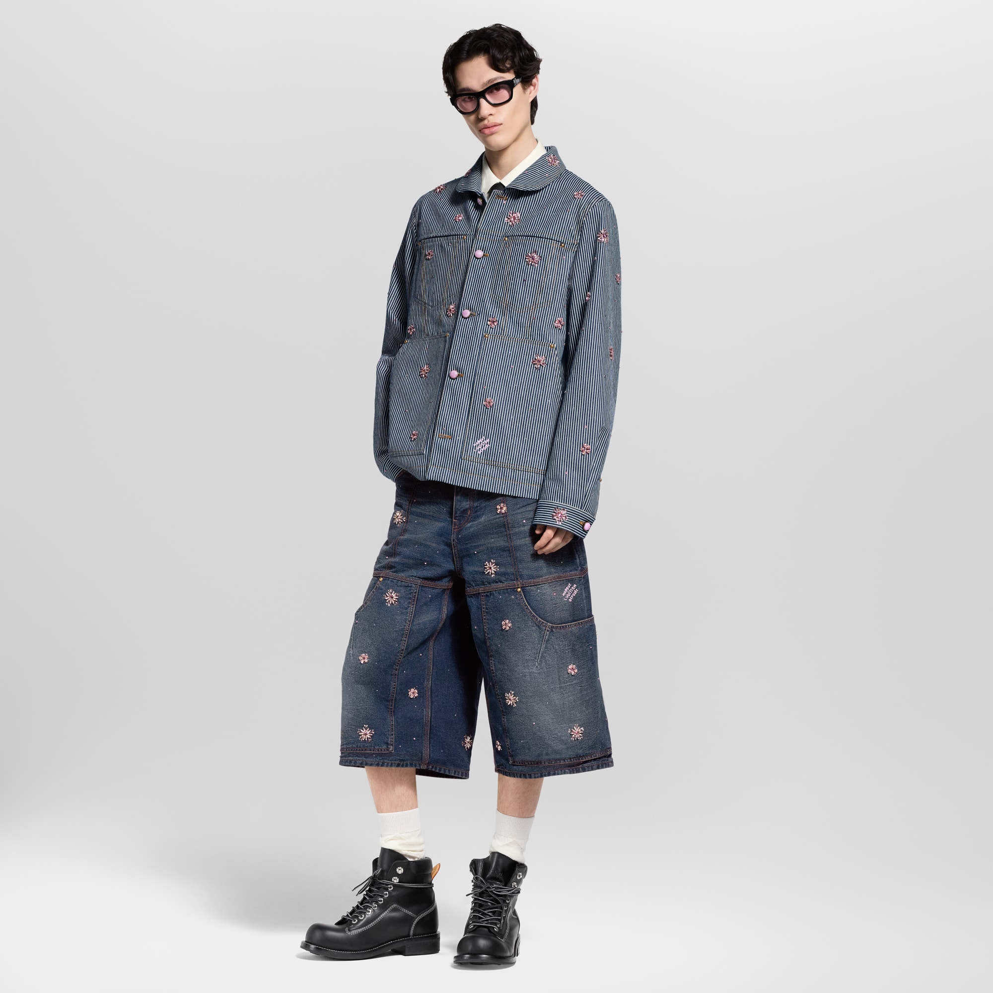 Men - Embroidered Denim Workwear Shorts  Men Ready-to-Wear Denim Collection | LOUIS VUITTON (Product zoom)