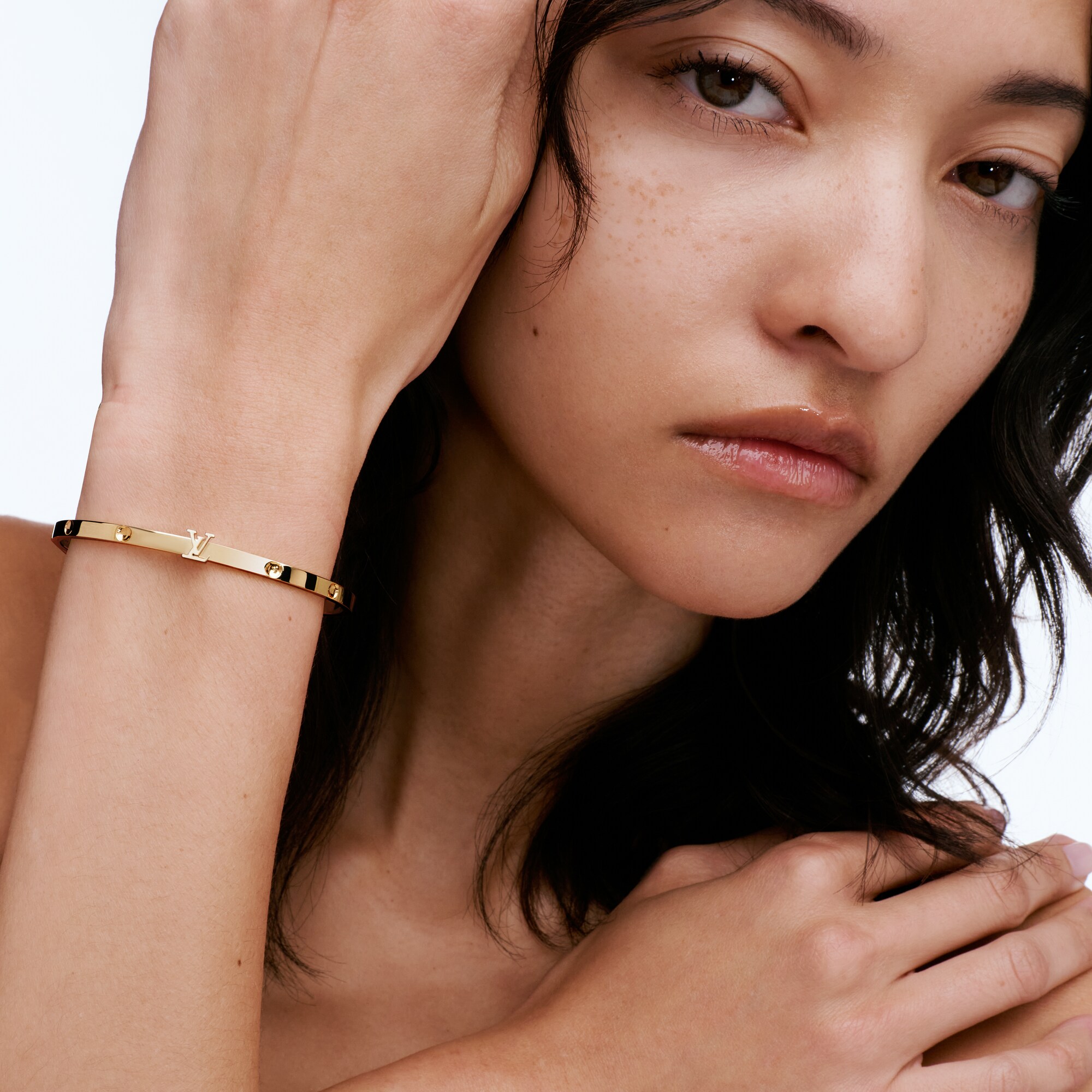 Jewellery - Empreinte Small Bangle, Yellow Gold  Jewellery Categories Bracelets | LOUIS VUITTON (Product zoom)