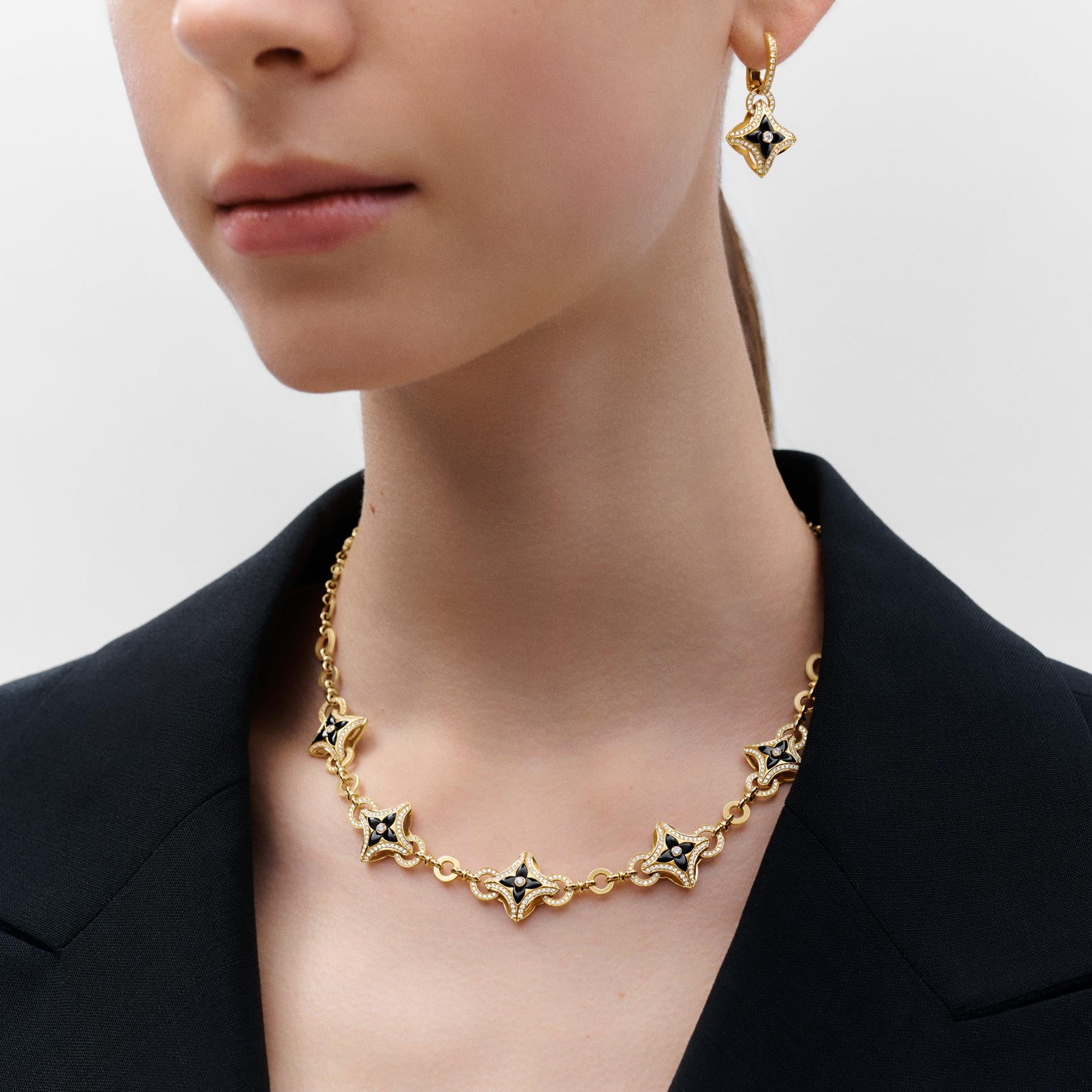 Jewellery - Ever Blossom Earrings, Yellow Gold, Onyx & Diamonds  Jewellery Categories Earrings | LOUIS VUITTON (Product zoom)