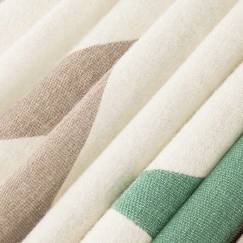 Trunks, Travel and Home - Everest Throw Blanket Trunks, Travel and Home Home and Art of Dining Home Textiles | LOUIS VUITTON (Product zoom)