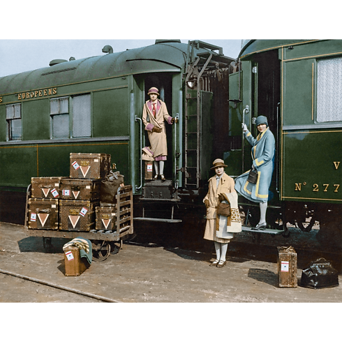 Trunks, Travel and Home - Extraordinary Voyages Trunks, Travel and Home Library Hard Cover Books | LOUIS VUITTON (Product zoom)