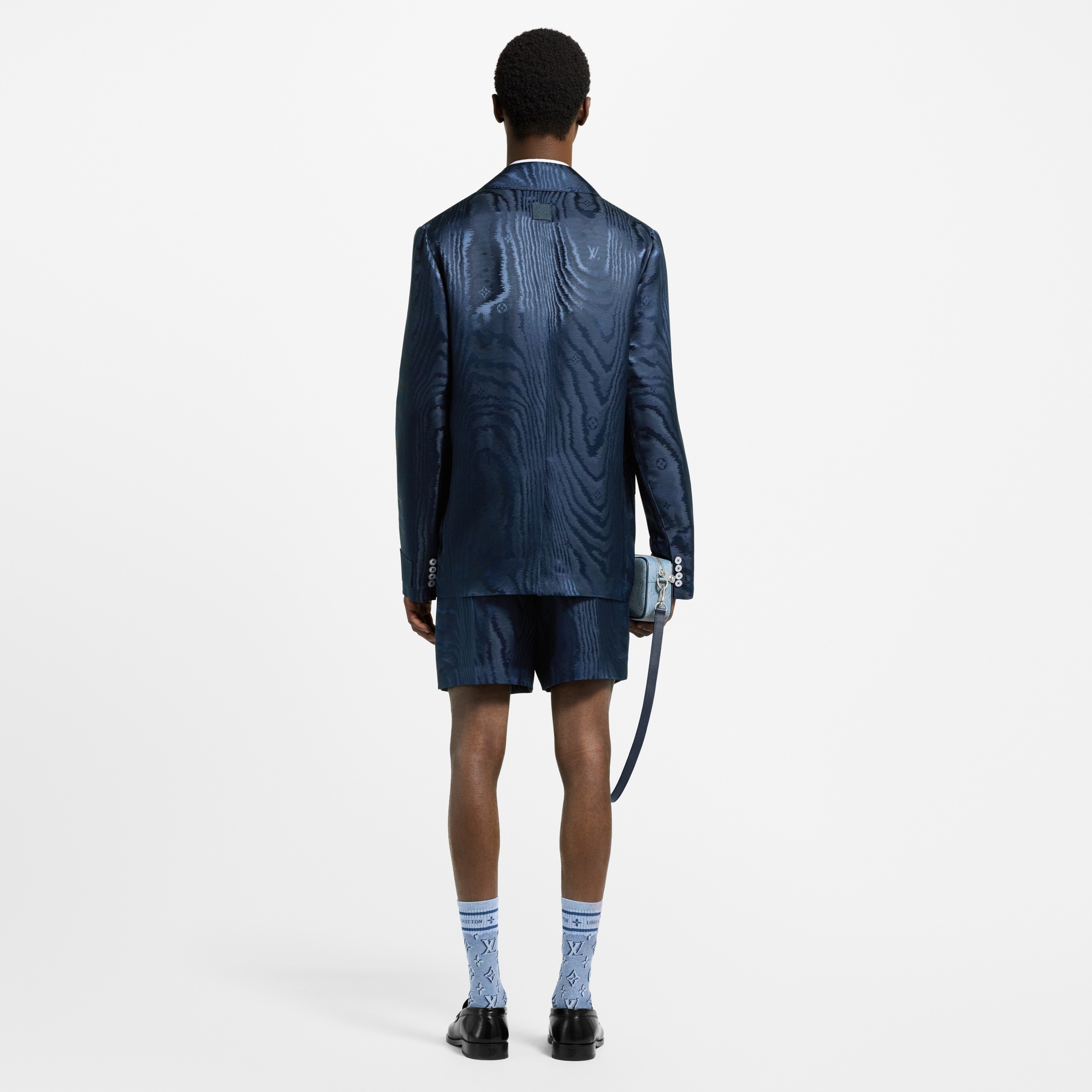 Men - Fluid Tailored Shorts  Men Ready-to-Wear Trousers | LOUIS VUITTON (Product zoom)
