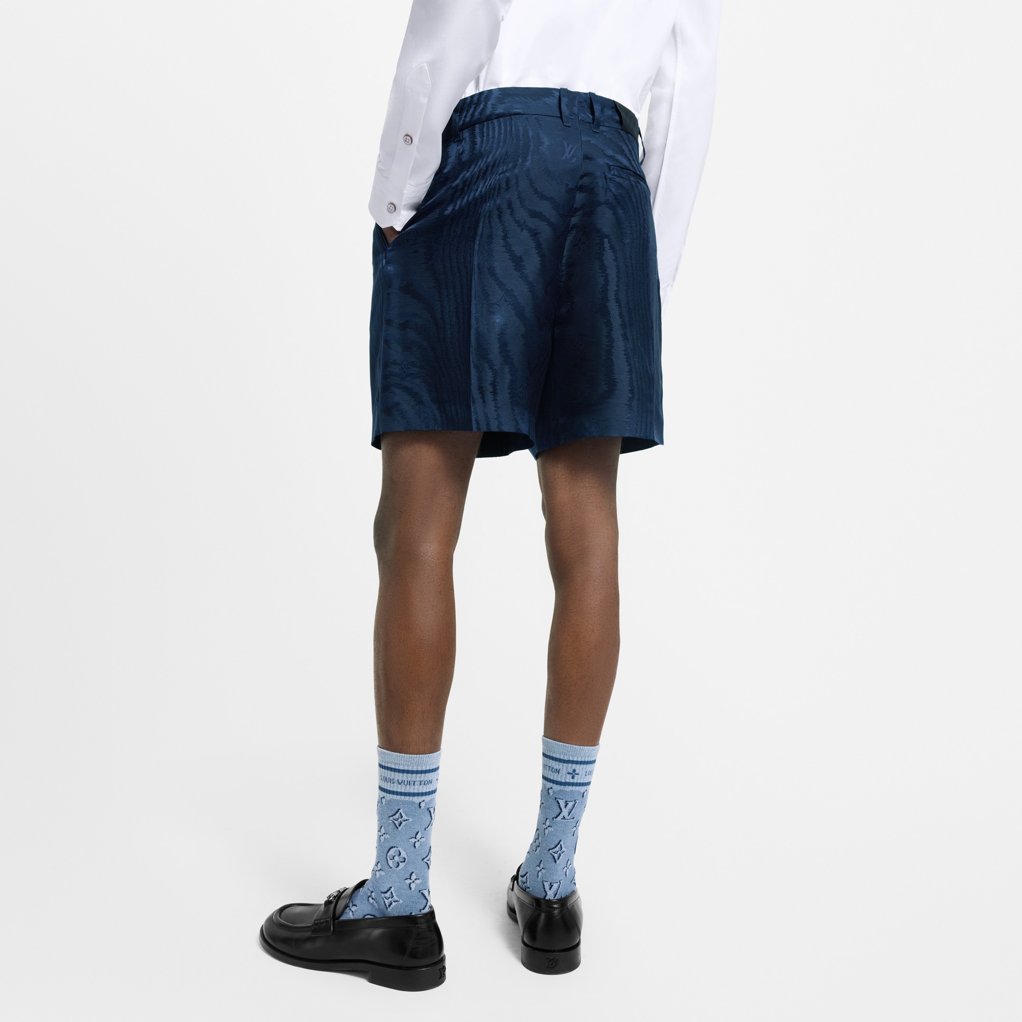 Men - Fluid Tailored Shorts  Men Ready-to-Wear Trousers | LOUIS VUITTON (Product zoom)