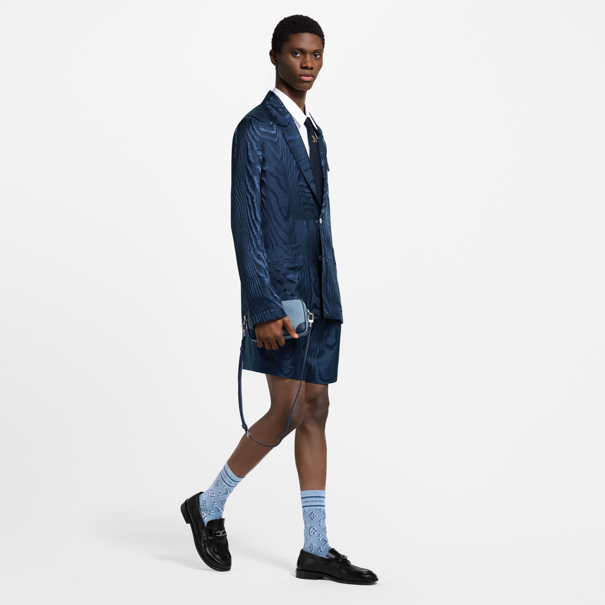 Men - Fluid Tailored Shorts  Men Ready-to-Wear Trousers | LOUIS VUITTON (Product zoom)