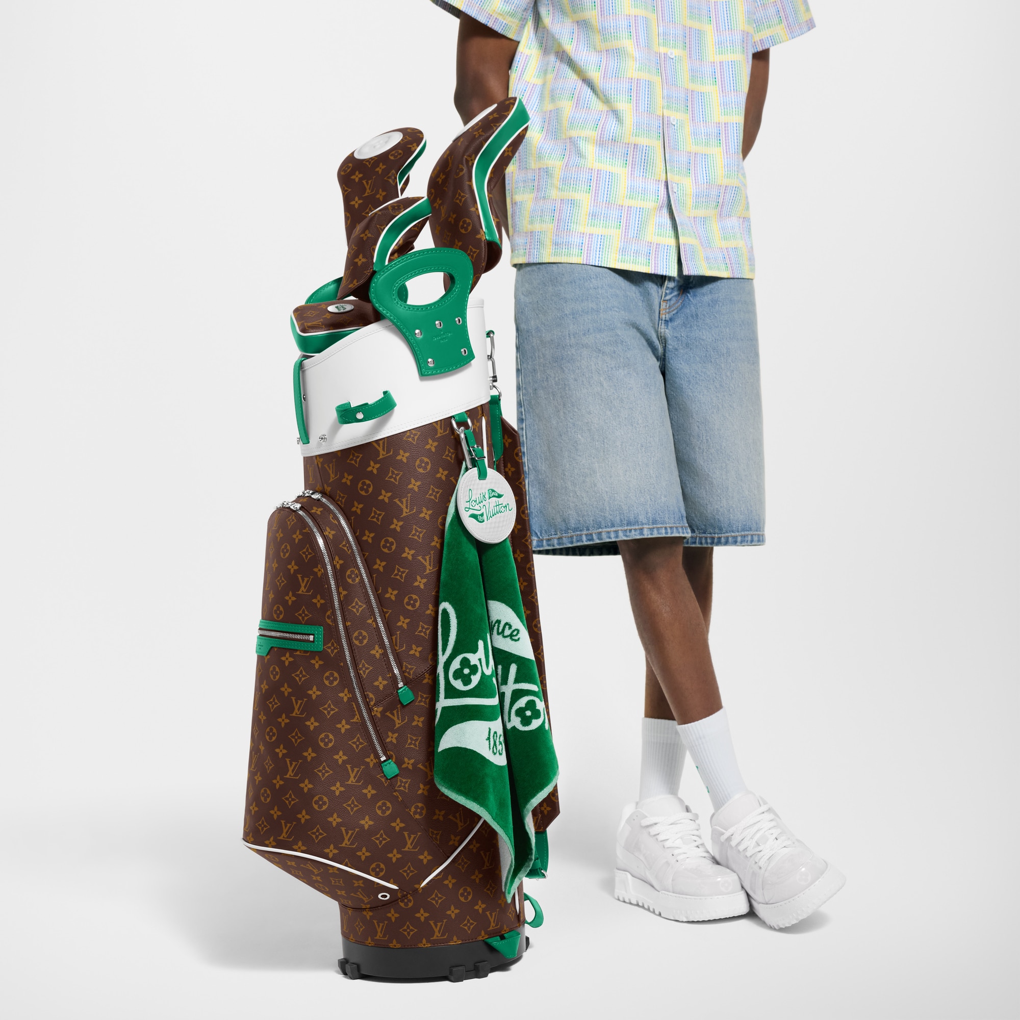 Trunks, Travel and Home - Golf Towel S00 Trunks, Travel and Home Sport and Games } | LOUIS VUITTON (Product zoom)