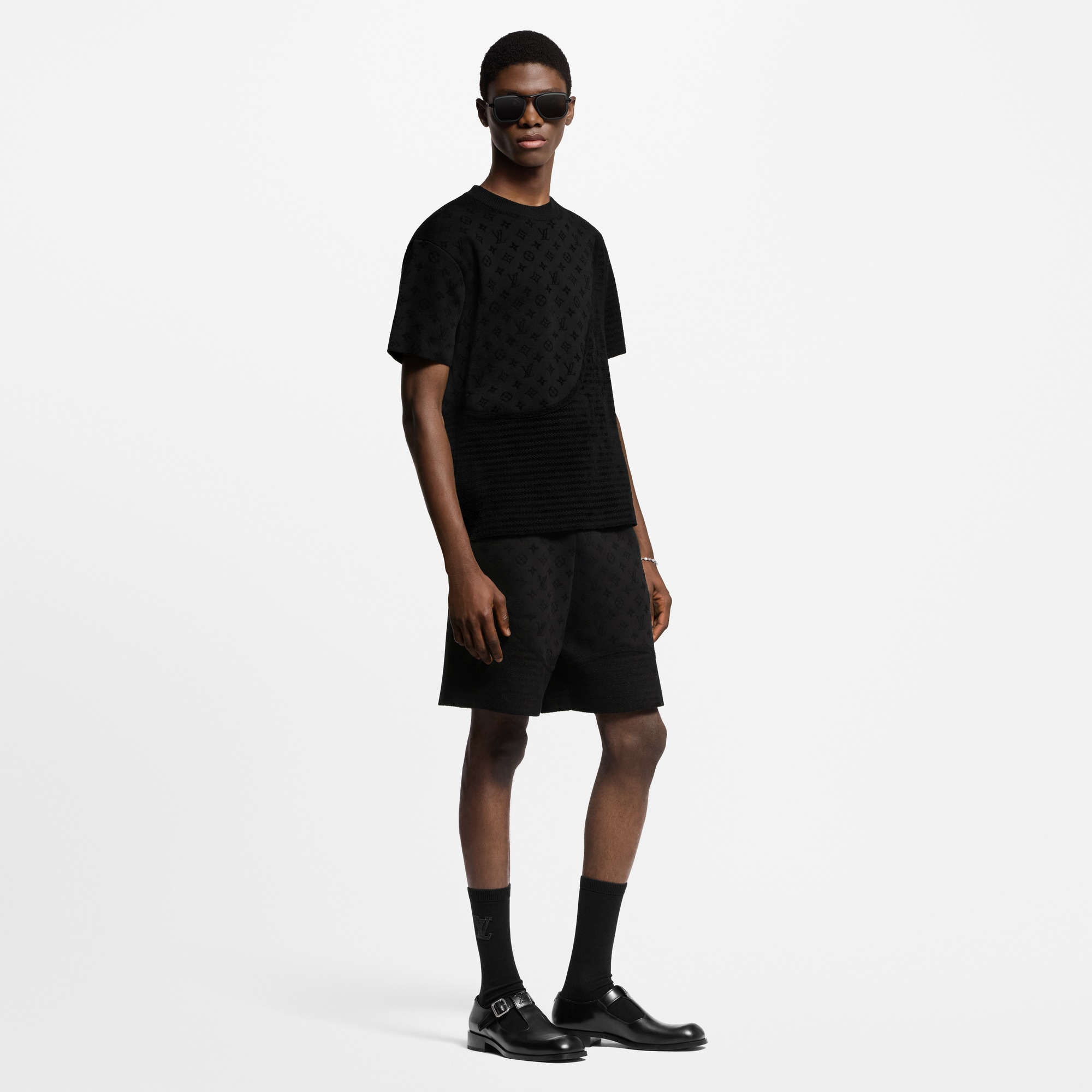 Men - Graphic Jacquard Short-Sleeved Crewneck  Men Ready-to-Wear All Ready-to-Wear | LOUIS VUITTON (Product zoom)