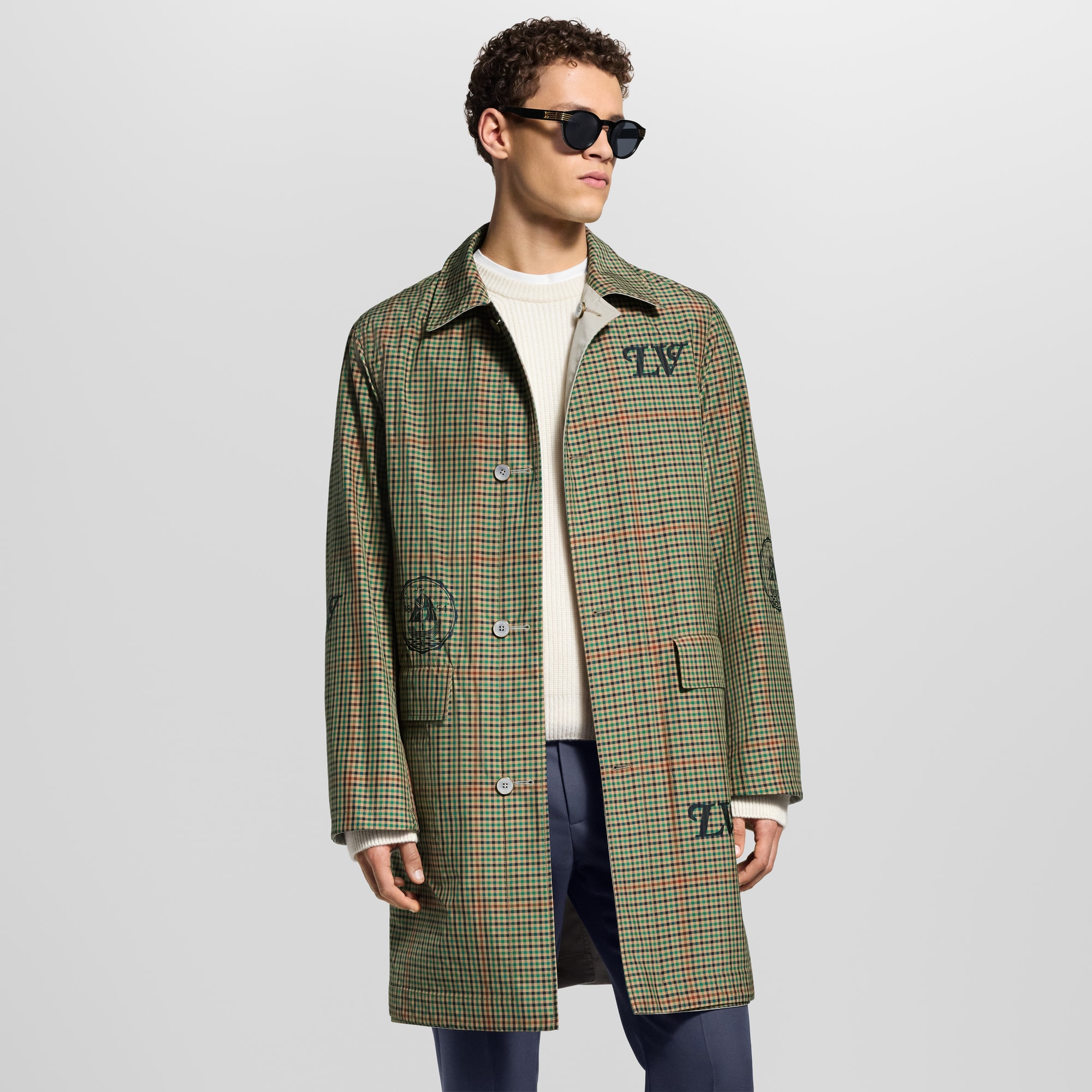 Men - Graphic Reversible Raincoat  Men Ready-to-Wear Outerwear and Coats | LOUIS VUITTON (Product zoom)