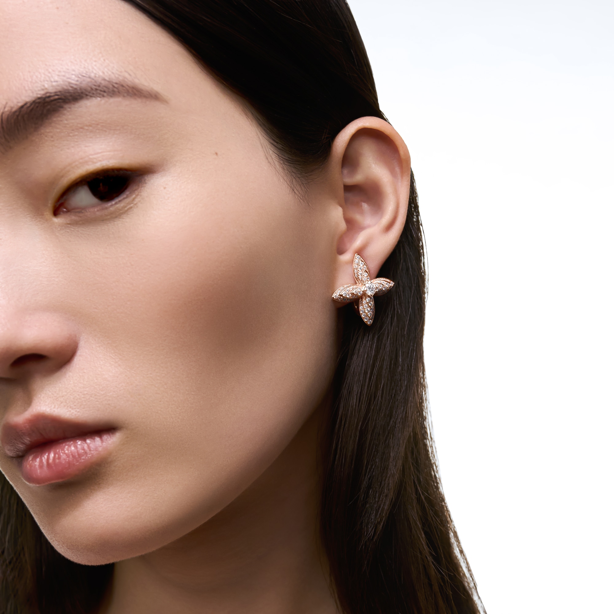 Les Extraordinaires - Idylle Blossom Earrings, Pink Gold and Diamonds  Les Extraordinaires Jewellery Earrings | LOUIS VUITTON (Product zoom)