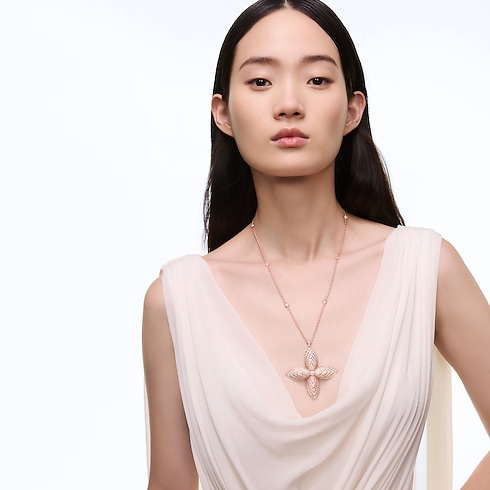 Les Extraordinaires - Idylle Blossom Pendant, Pink Gold and Diamonds Les Extraordinaires Jewellery Necklaces and Pendants | LOUIS VUITTON (Product zoom)