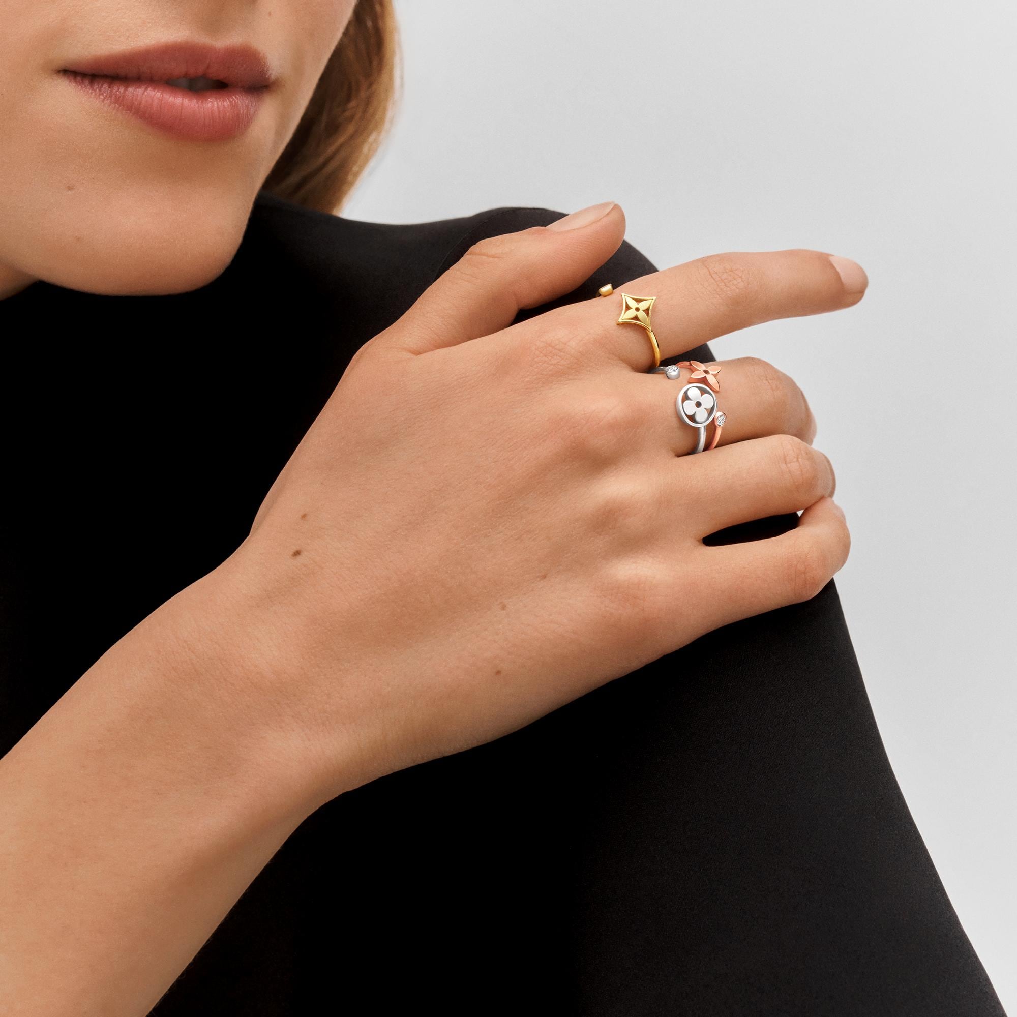 Jewellery - Idylle Blossom Ring, 3 Golds and Diamonds  Jewellery Categories All Fine Jewellery | LOUIS VUITTON (Product zoom)