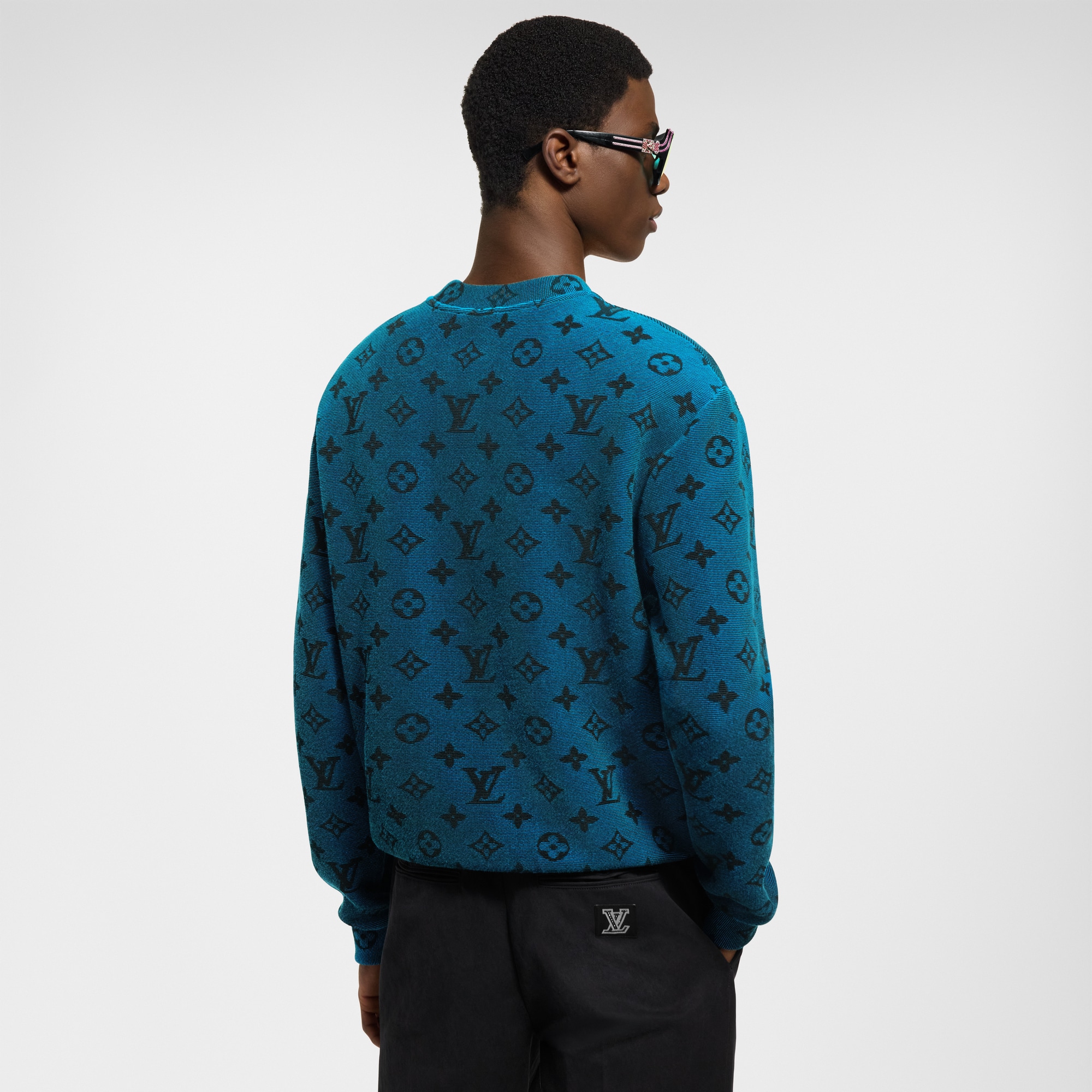 Men - Iridescent Monogram Sweatshirt  Men Ready-to-Wear Knitwear and Sweatshirts | LOUIS VUITTON (Product zoom)
