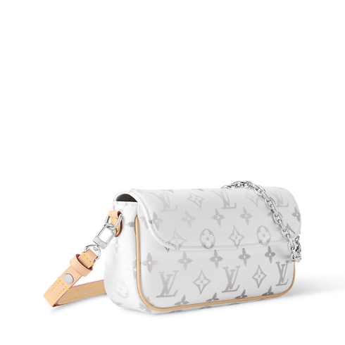 Women - Ivy Wallet On Chain Other Monogram Canvas Women Wallets and Small Leather Goods Nano Bags and Chain Wallets | LOUIS VUITTON (Product zoom)