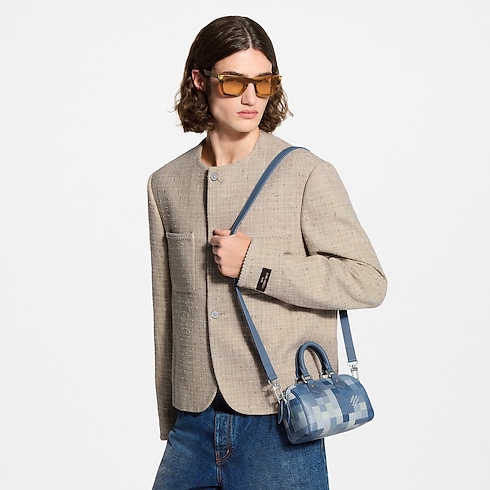 Keepall Bandoulière 25 Bag worn view