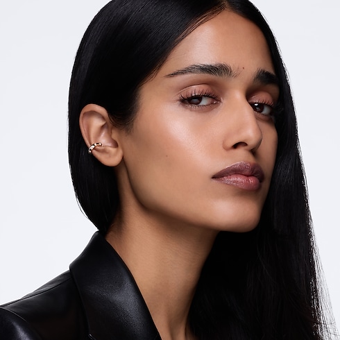 Jewellery - Le Damier de Louis Vuitton Ear Cuff, Rose Gold and Diamonds Jewellery Categories Earrings | LOUIS VUITTON (Product zoom)