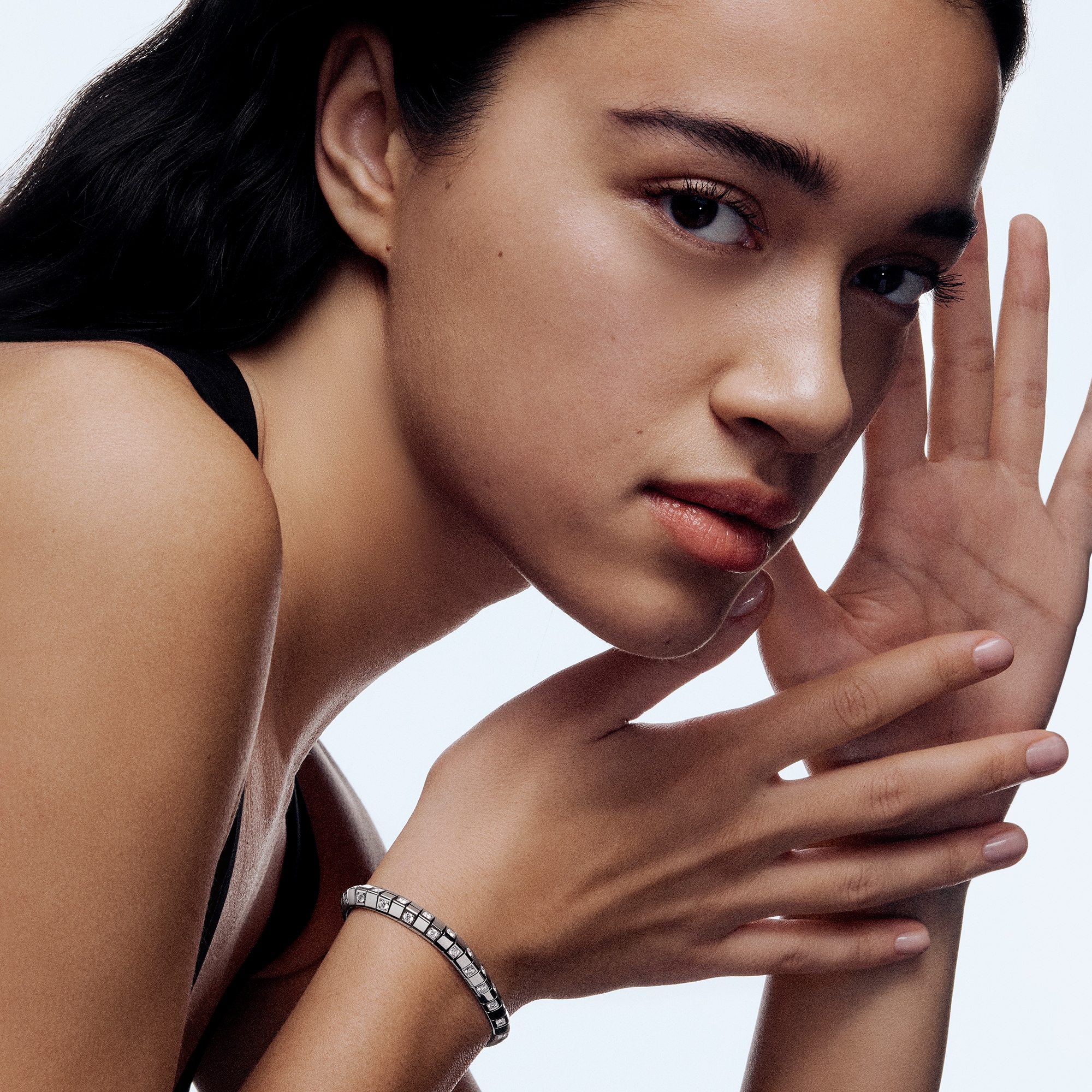 Jewellery - Le Damier de Louis Vuitton Large Bracelet, White Gold and Diamonds  Jewellery Categories Bracelets | LOUIS VUITTON (Product zoom)