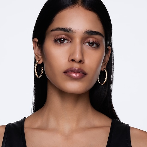Jewellery - Le Damier de Louis Vuitton Large Hoops, Yellow Gold and Diamonds Jewellery Categories Earrings | LOUIS VUITTON (Product zoom)
