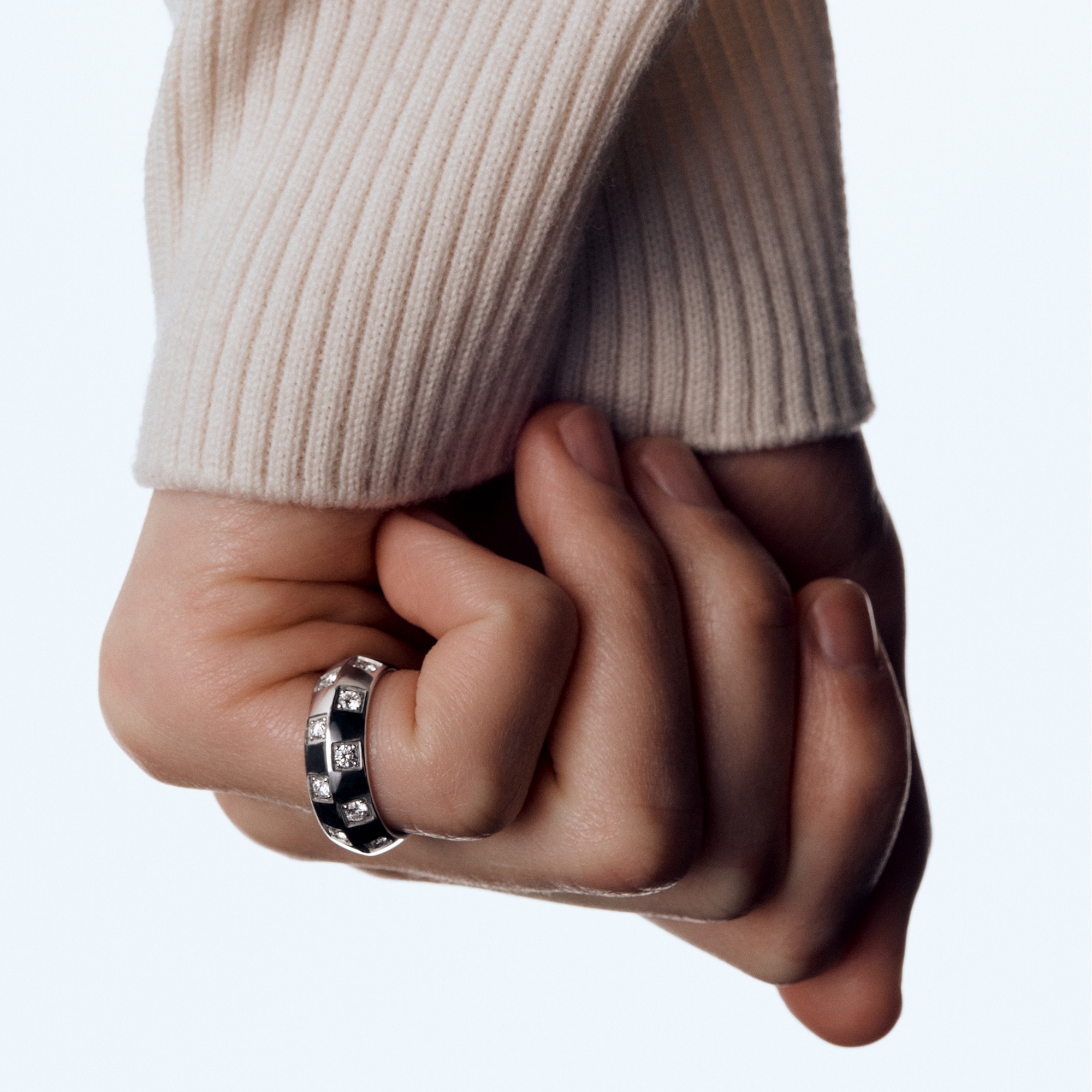 Jewellery - Le Damier de Louis Vuitton Large Ring, White Gold and Diamonds  Jewellery Categories Rings | LOUIS VUITTON (Product zoom)