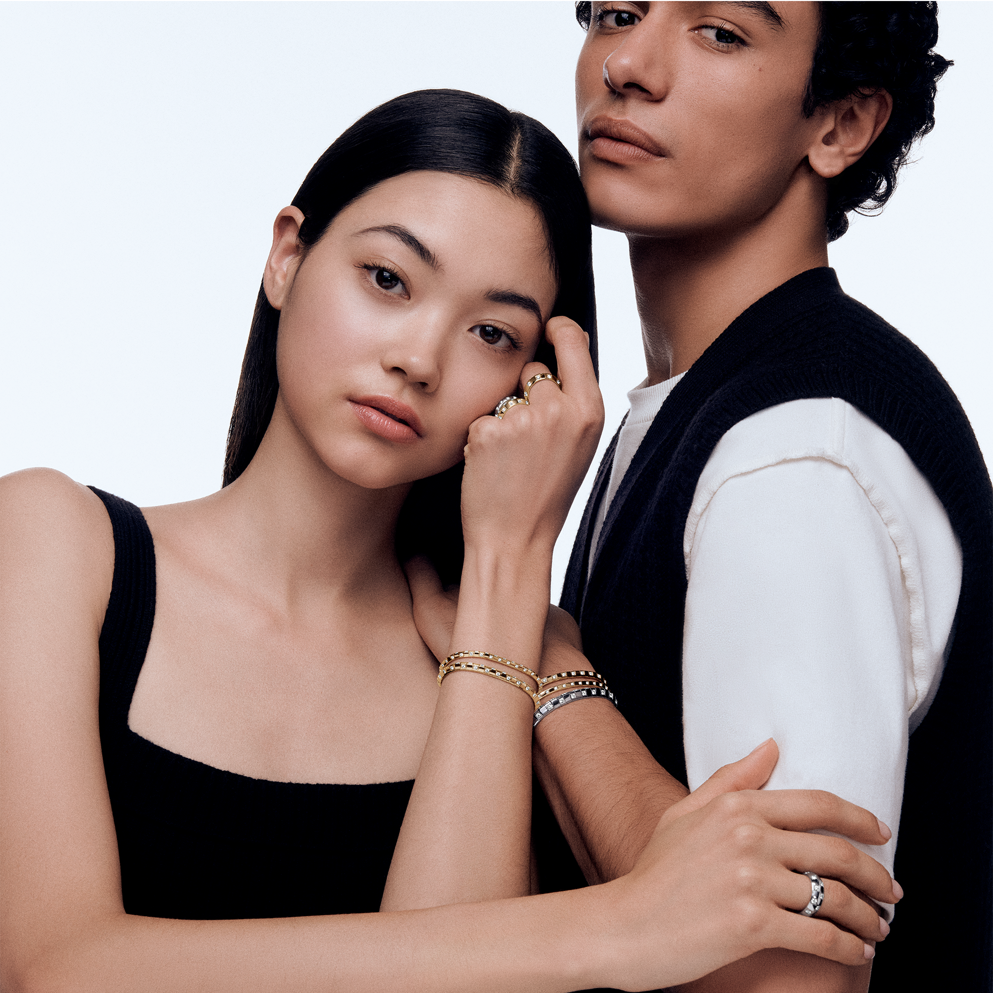 Jewellery - Le Damier de Louis Vuitton Medium Bracelet, Yellow Gold and Diamonds  Jewellery Categories Bracelets | LOUIS VUITTON (Product zoom)