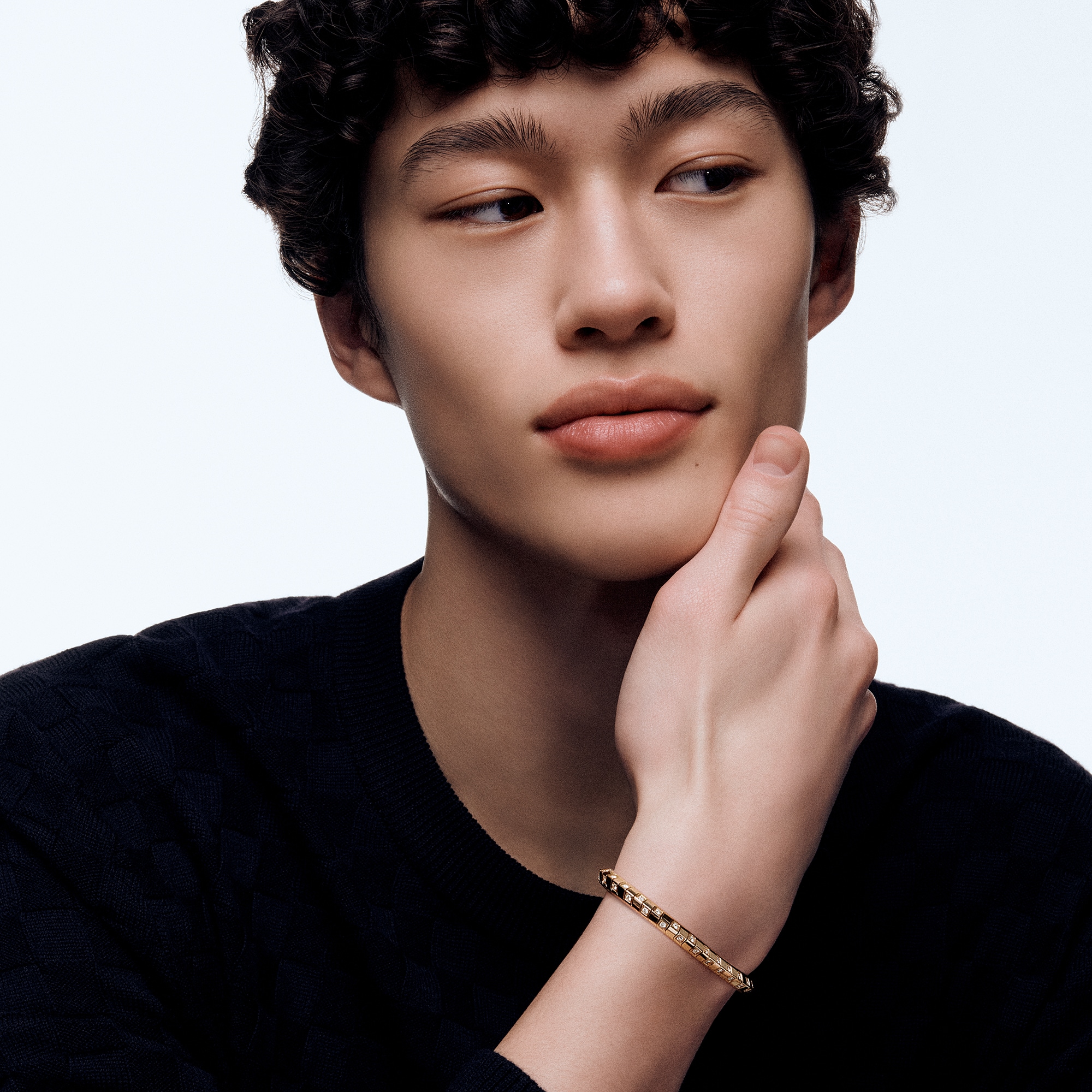 Jewellery - Le Damier de Louis Vuitton Medium Bracelet, Yellow Gold and Diamonds  Jewellery Categories Bracelets | LOUIS VUITTON (Product zoom)